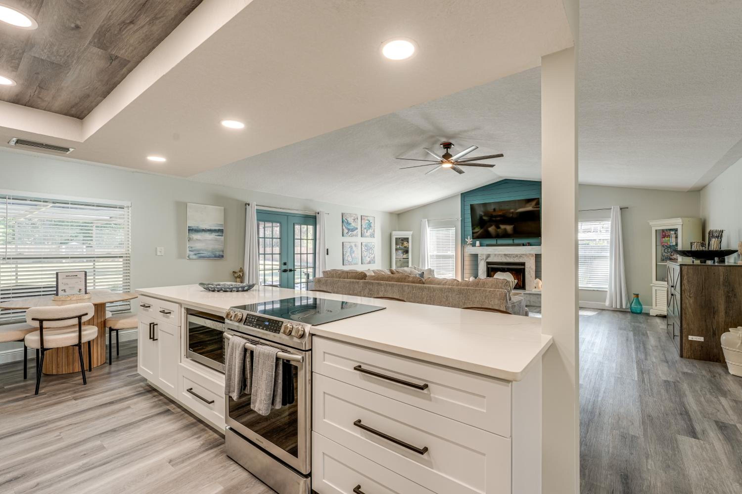 Modern Coastal Escape 1 Mi to Anclote River Park