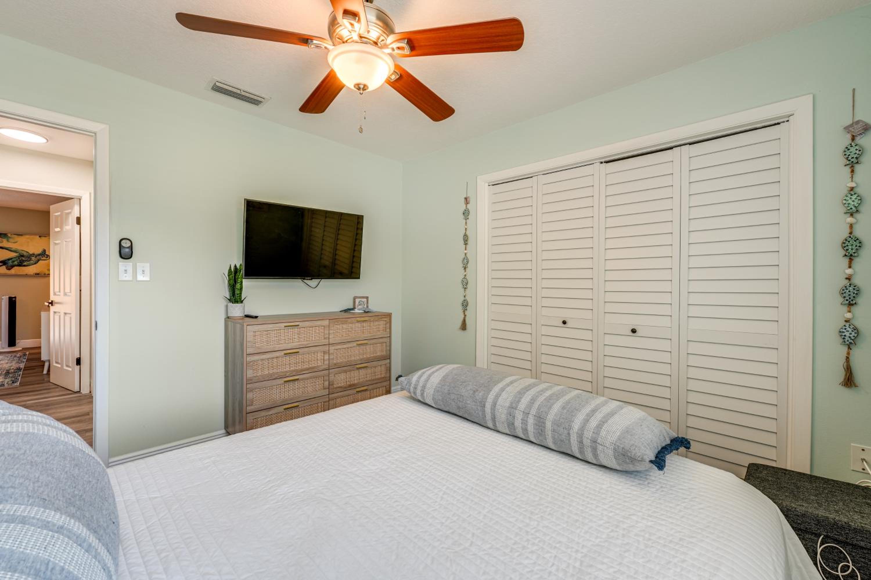 Modern Coastal Escape 1 Mi to Anclote River Park