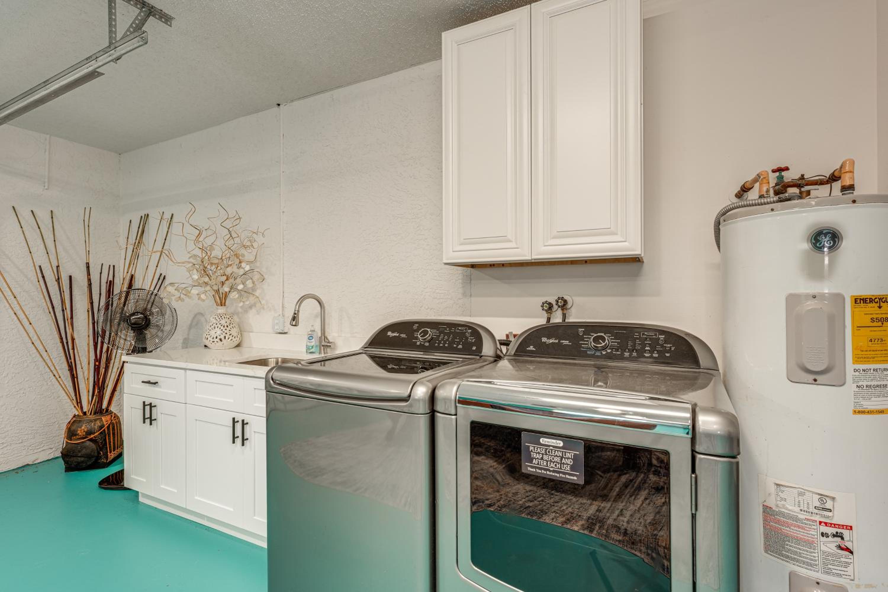 Modern Coastal Escape 1 Mi to Anclote River Park