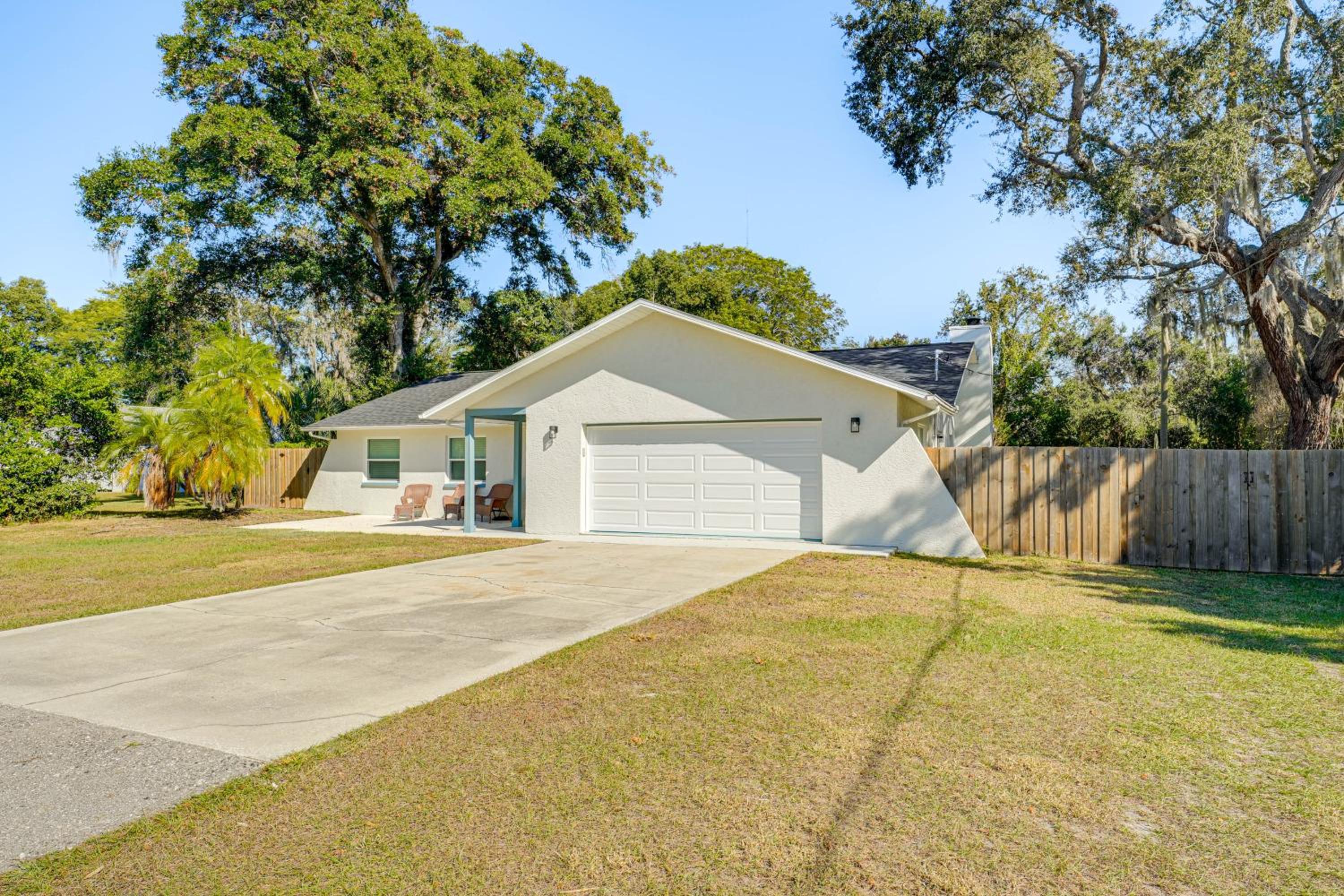Modern Coastal Escape 1 Mi to Anclote River Park