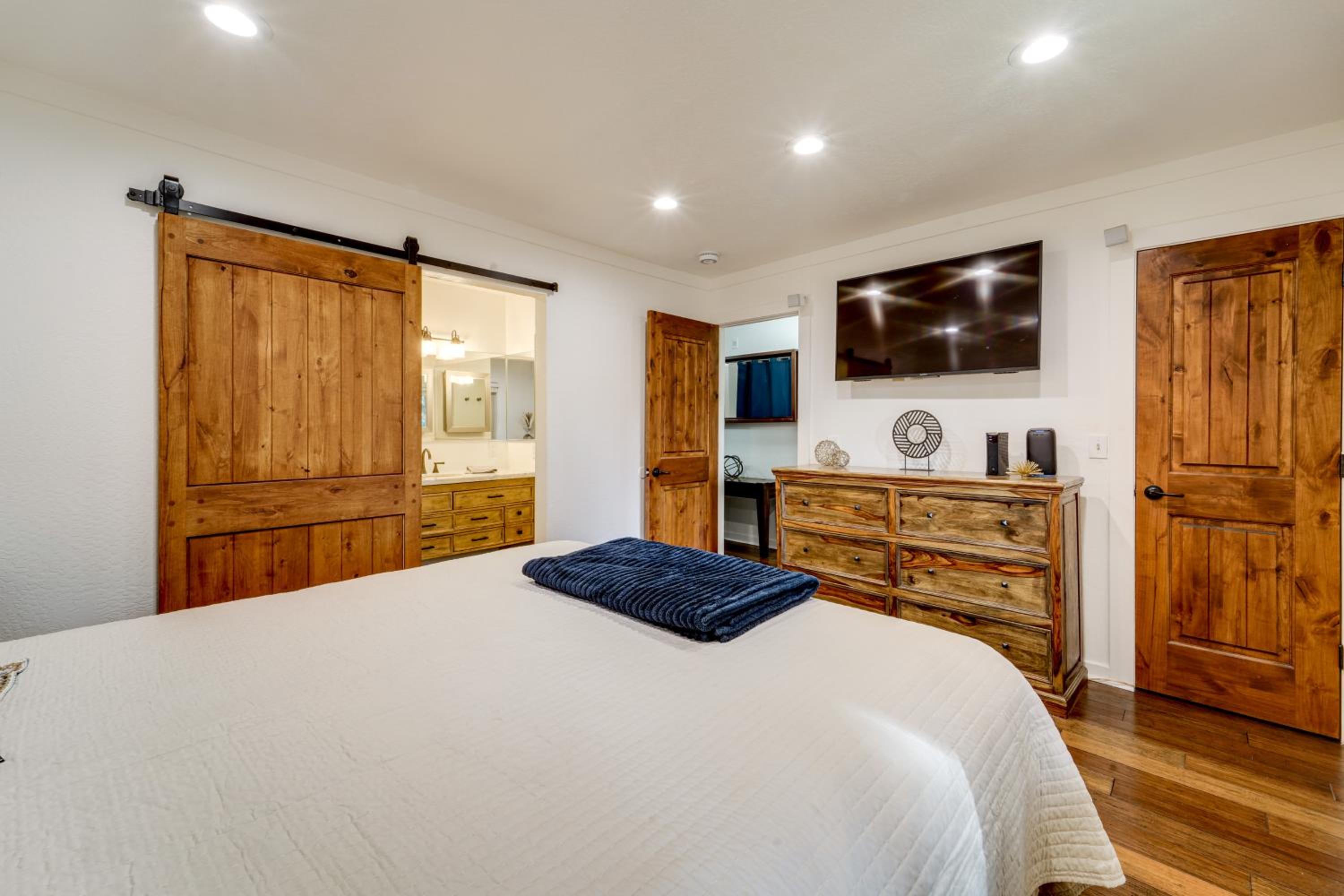 3 Mi to Slopes! Family Tahoe North Shore Getaway