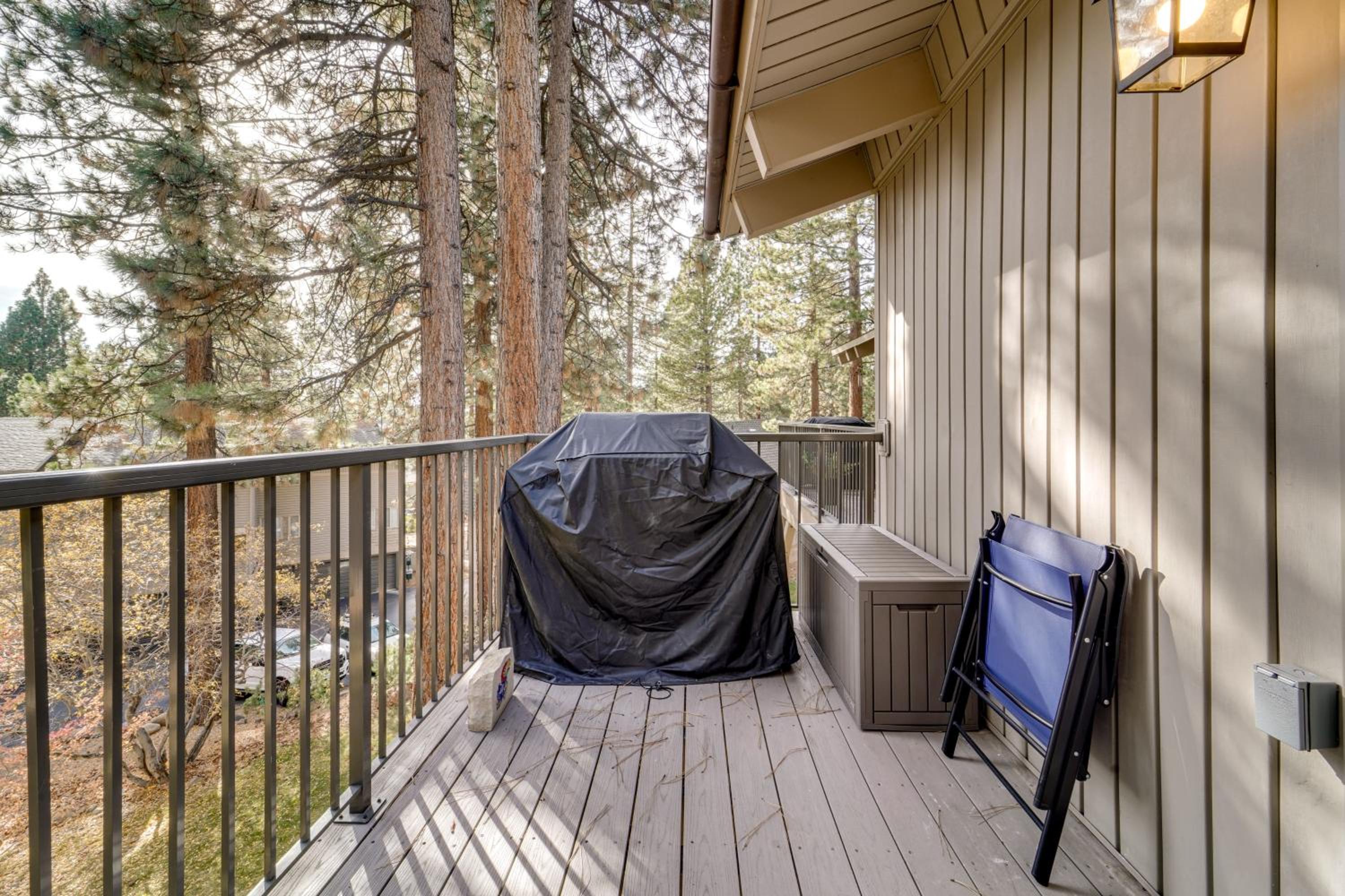 3 Mi to Slopes! Family Tahoe North Shore Getaway
