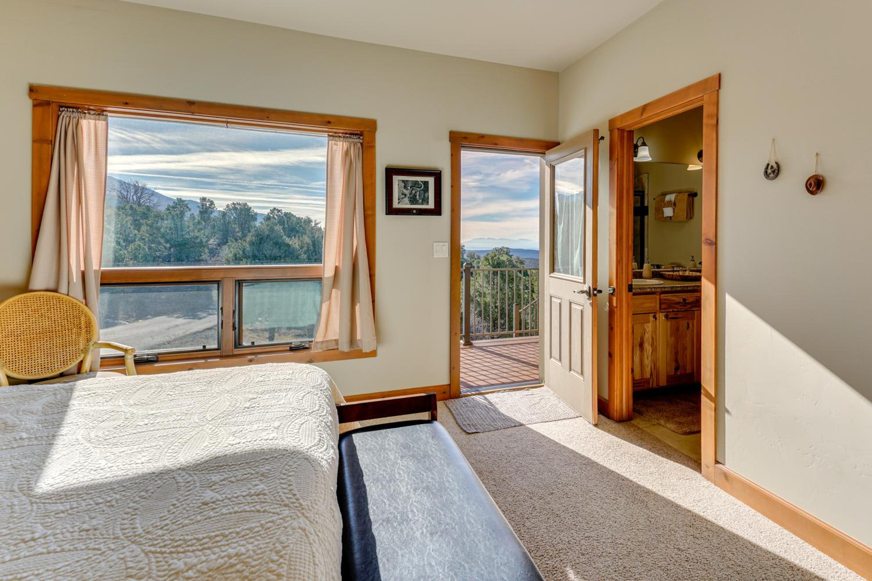 Close to Trails! Ultimate Seclusion at Moab Cabin