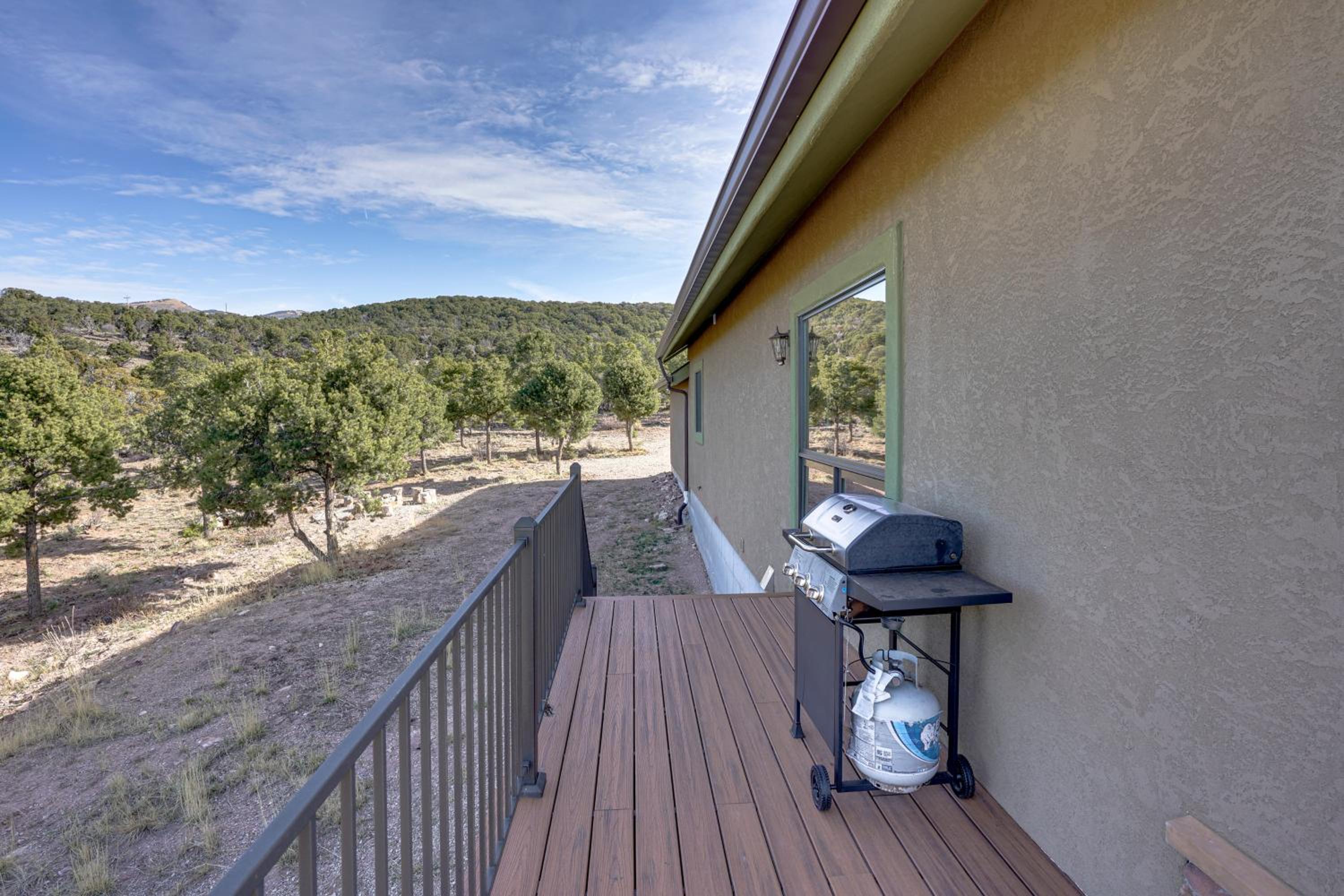 Close to Trails! Ultimate Seclusion at Moab Cabin