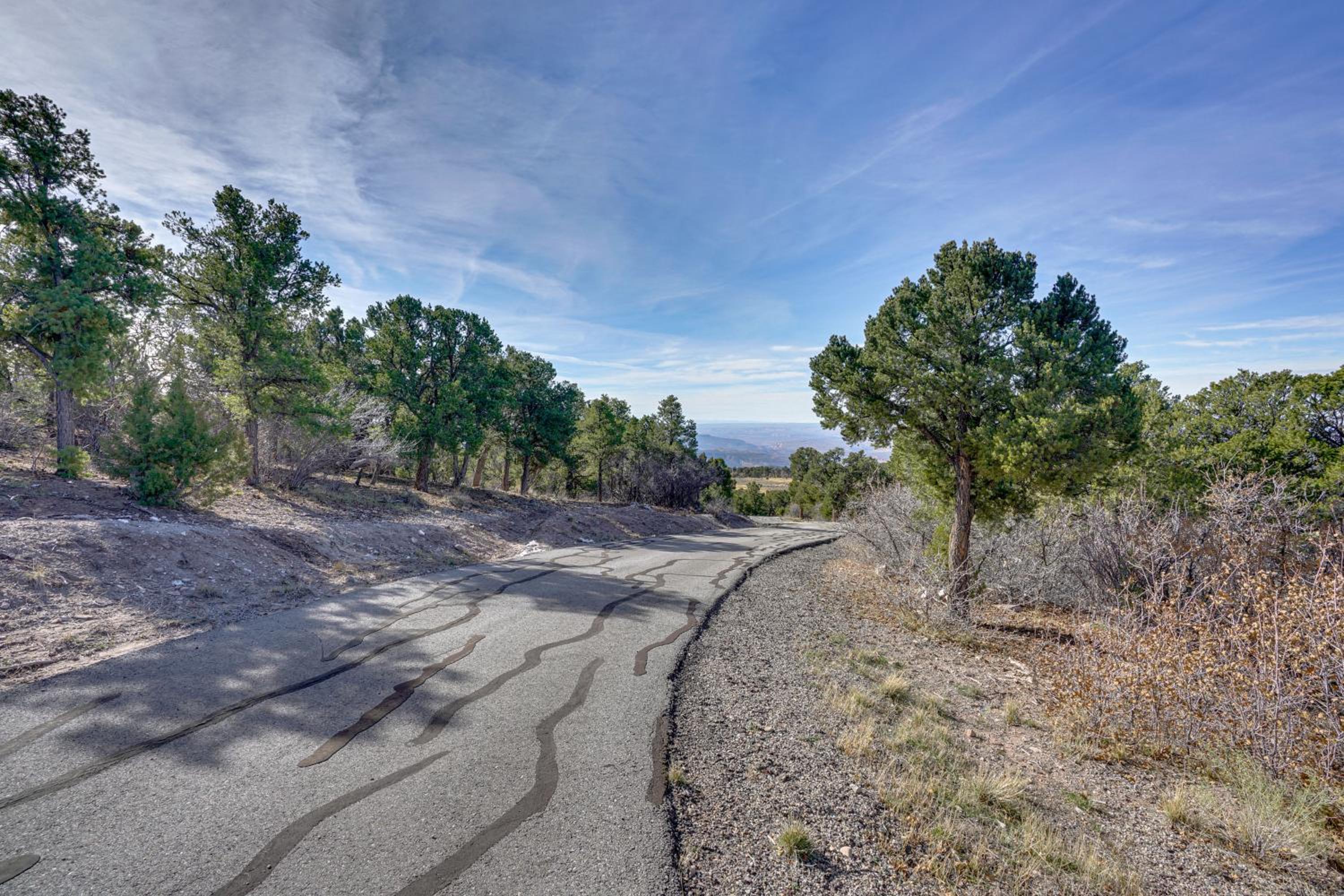Close to Trails! Ultimate Seclusion at Moab Cabin