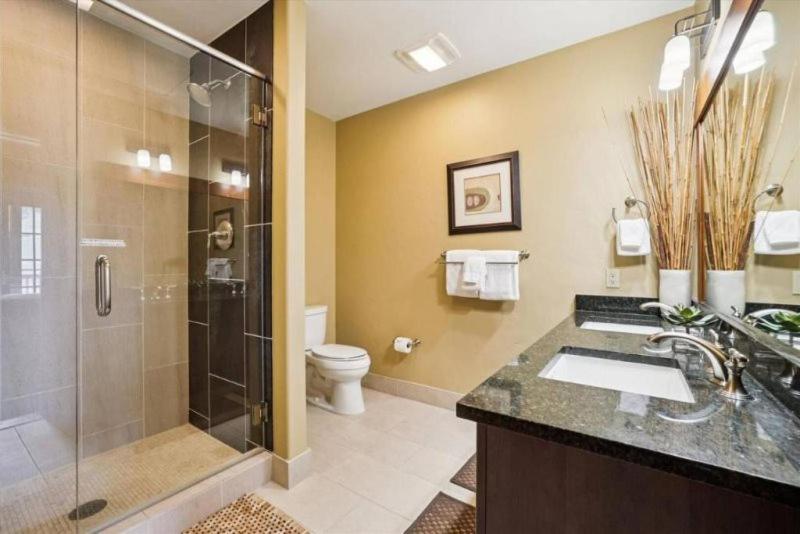Luxury 4 Bedroom One Ski Hill Place Condo - Ski-In, Ski-Out