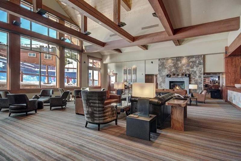 Luxury 4 Bedroom One Ski Hill Place Condo - Ski-In, Ski-Out