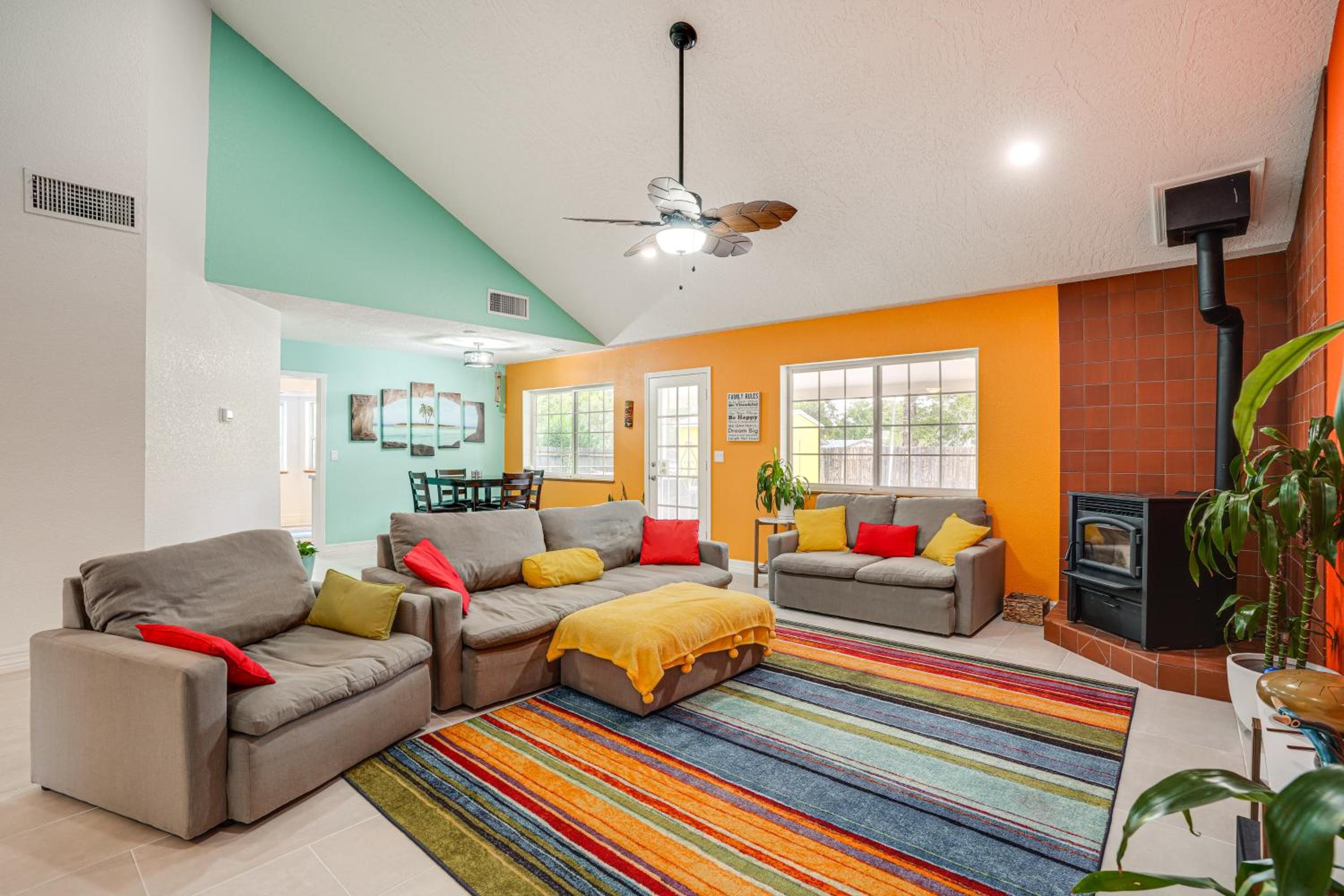 Sip, Hike, Relax! Cottonwood Home 4 Mi to Old Town
