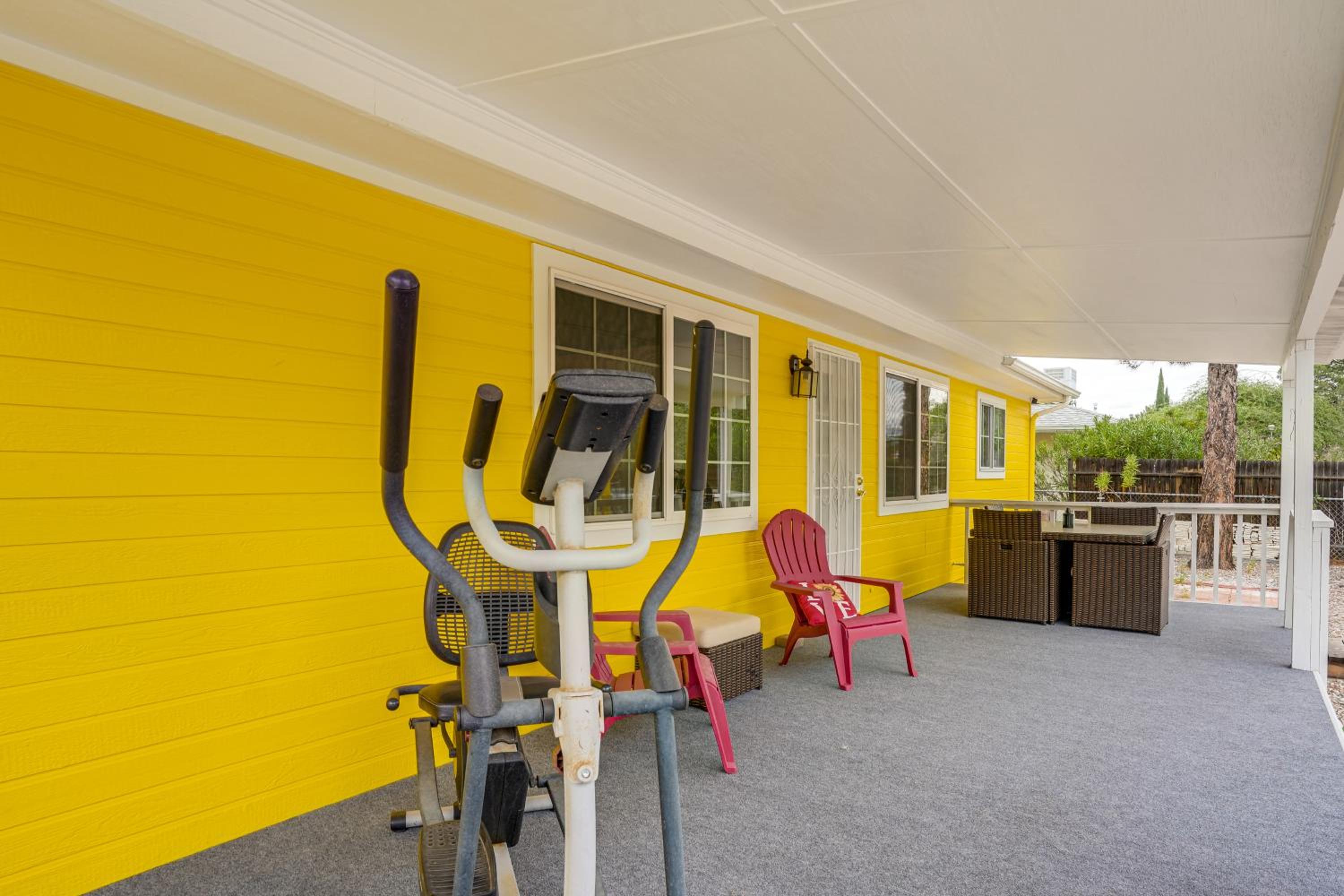 Sip, Hike, Relax! Cottonwood Home 4 Mi to Old Town