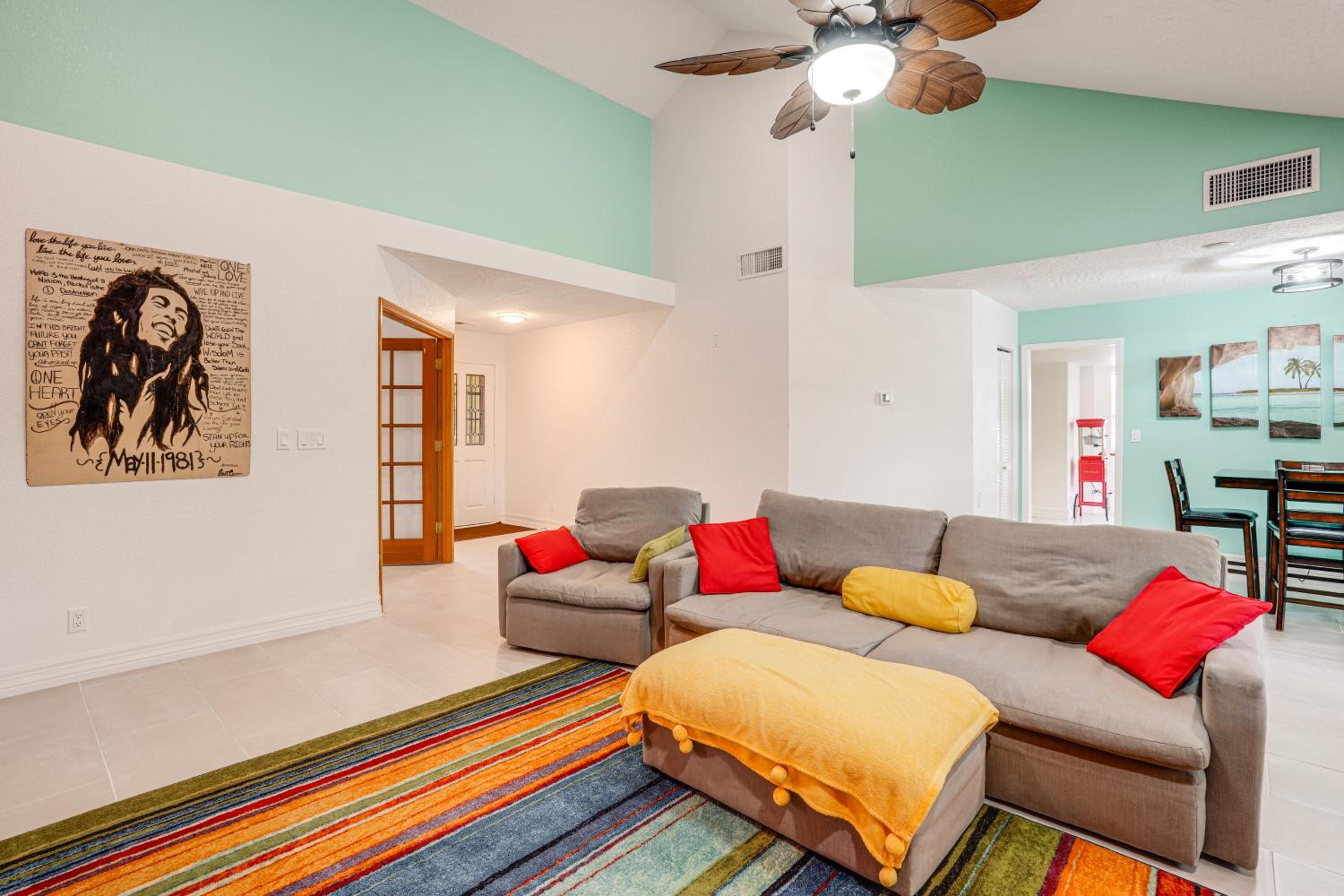 Sip, Hike, Relax! Cottonwood Home 4 Mi to Old Town