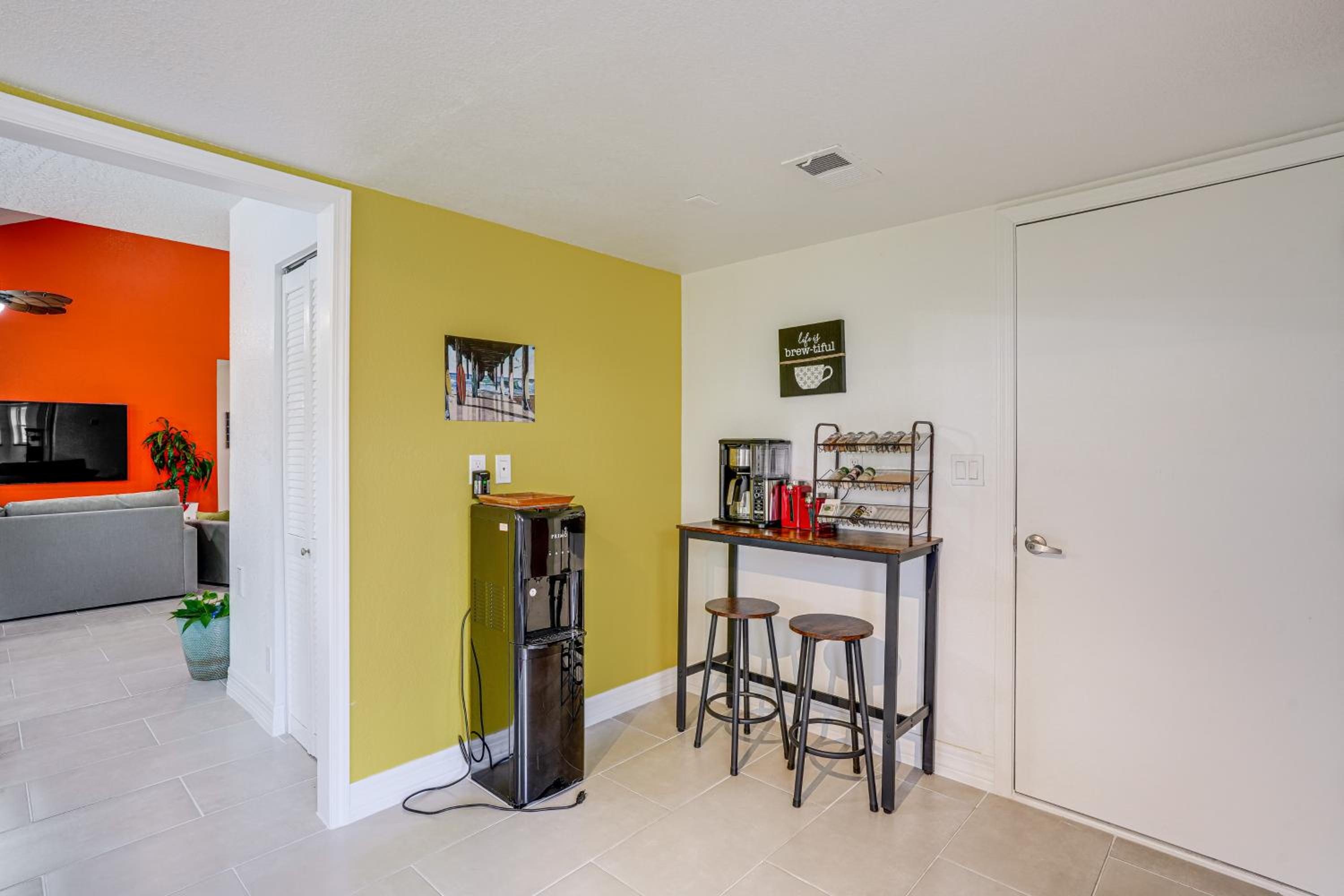 Sip, Hike, Relax! Cottonwood Home 4 Mi to Old Town