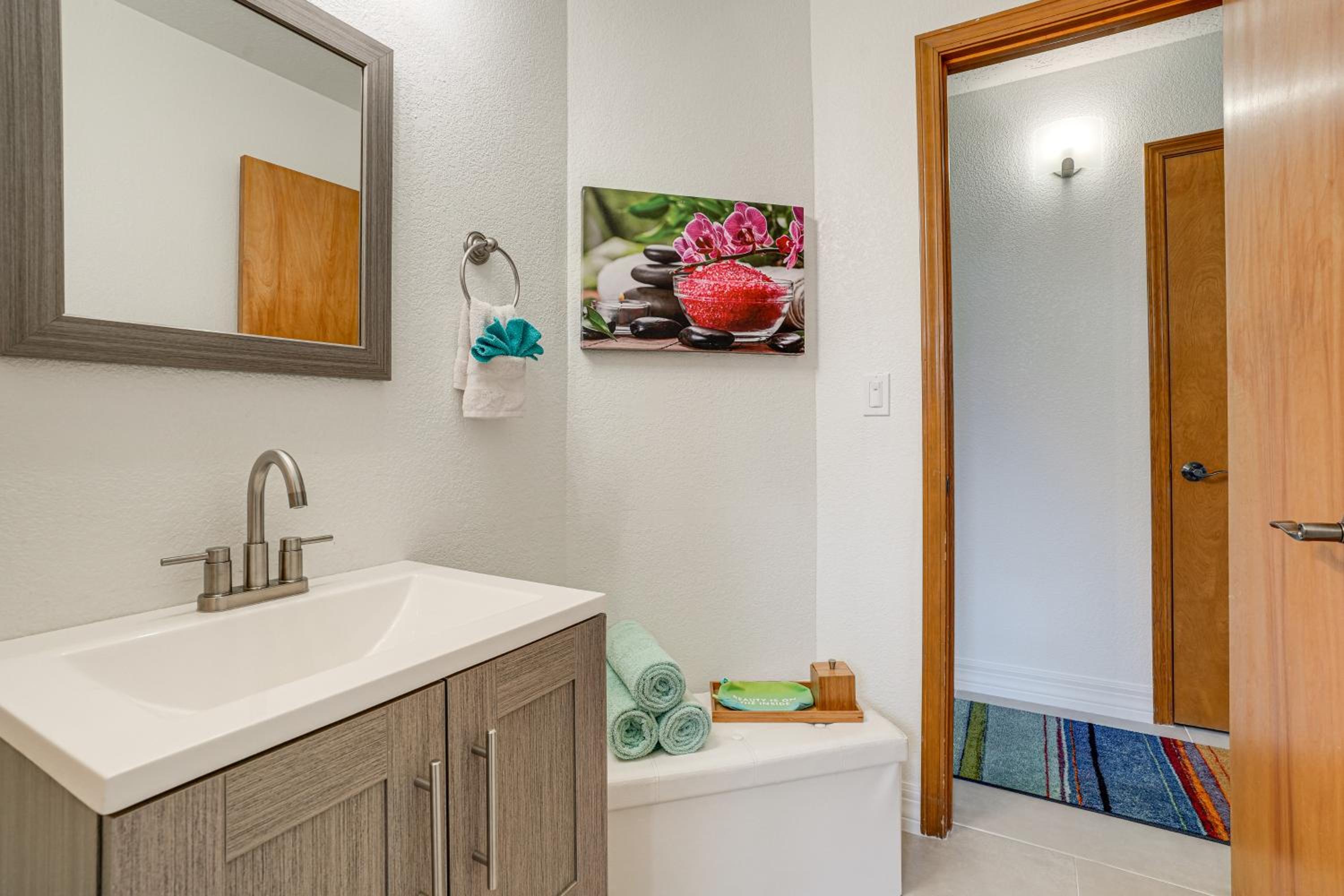 Sip, Hike, Relax! Cottonwood Home 4 Mi to Old Town