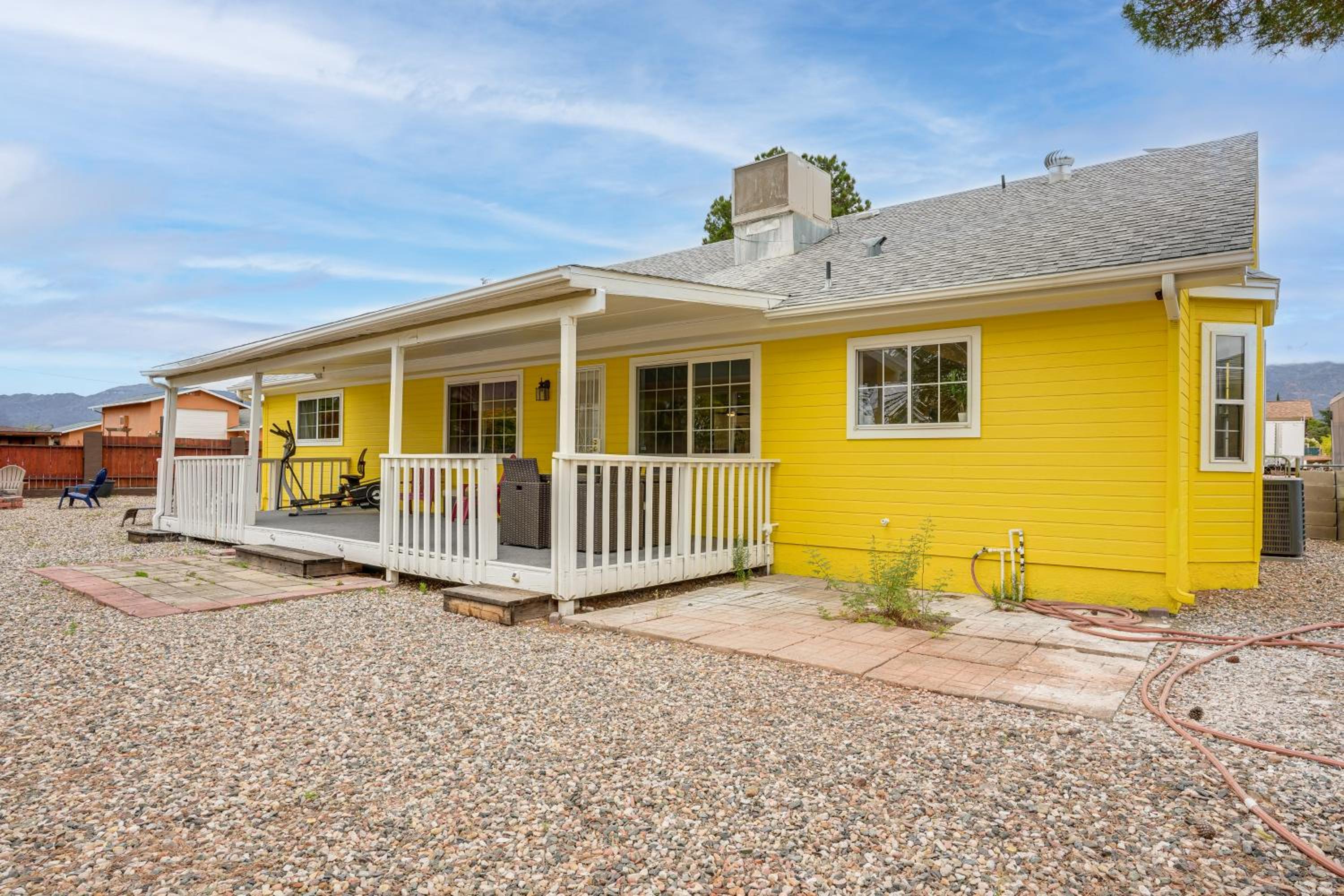Sip, Hike, Relax! Cottonwood Home 4 Mi to Old Town