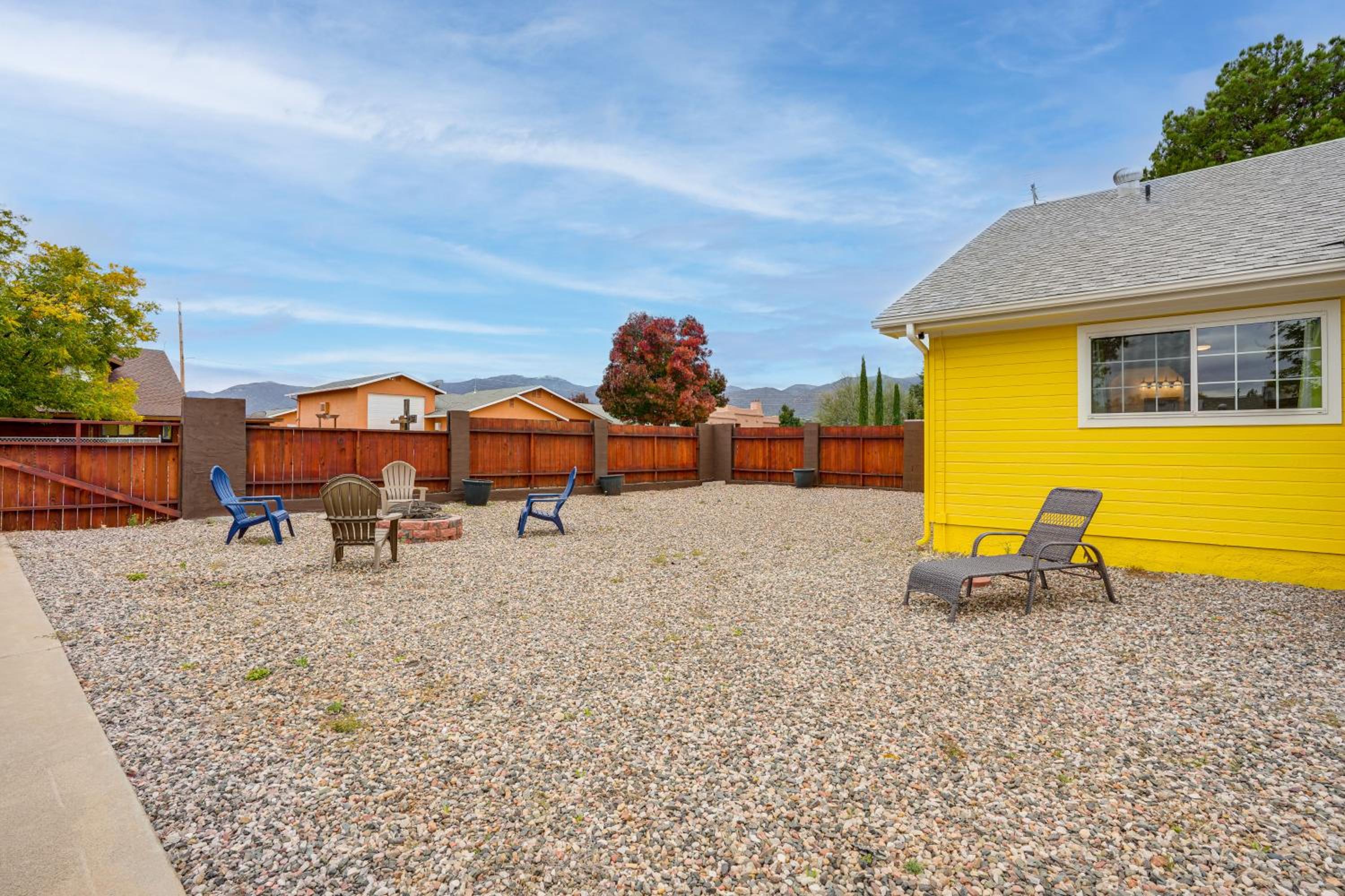 Sip, Hike, Relax! Cottonwood Home 4 Mi to Old Town