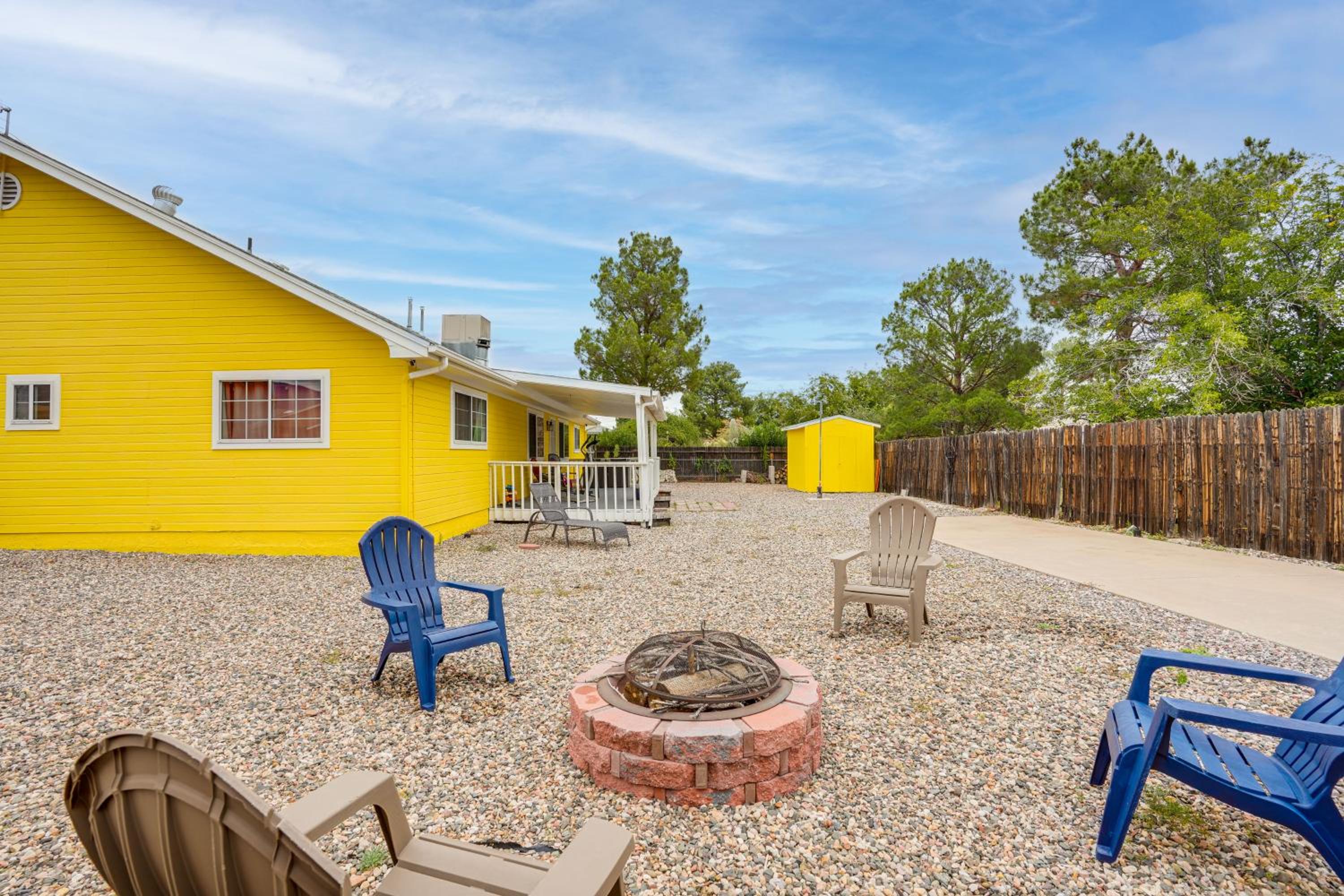 Sip, Hike, Relax! Cottonwood Home 4 Mi to Old Town