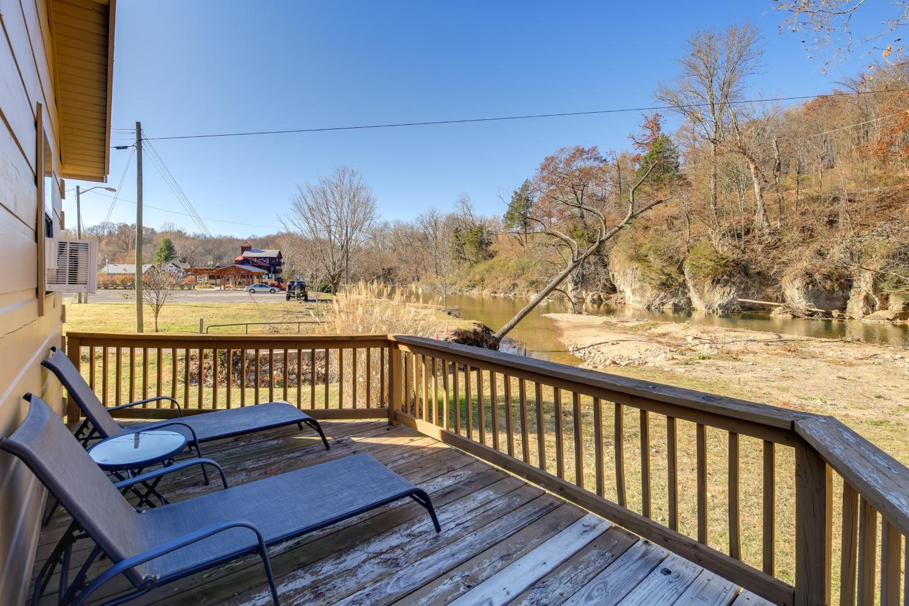 Walk to Dtwn Damascus Cabin with Creek Views!