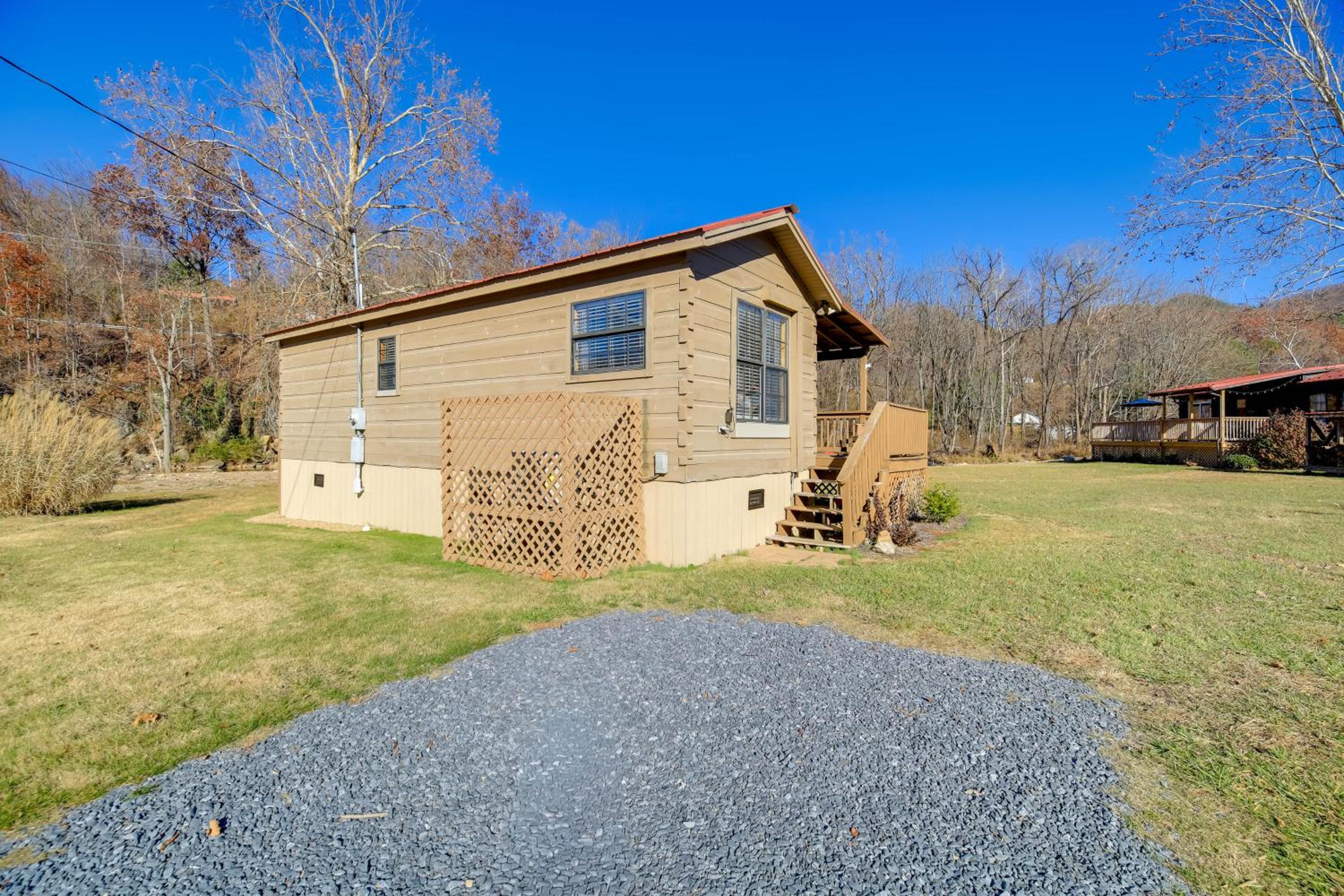 Walk to Dtwn Damascus Cabin with Creek Views!