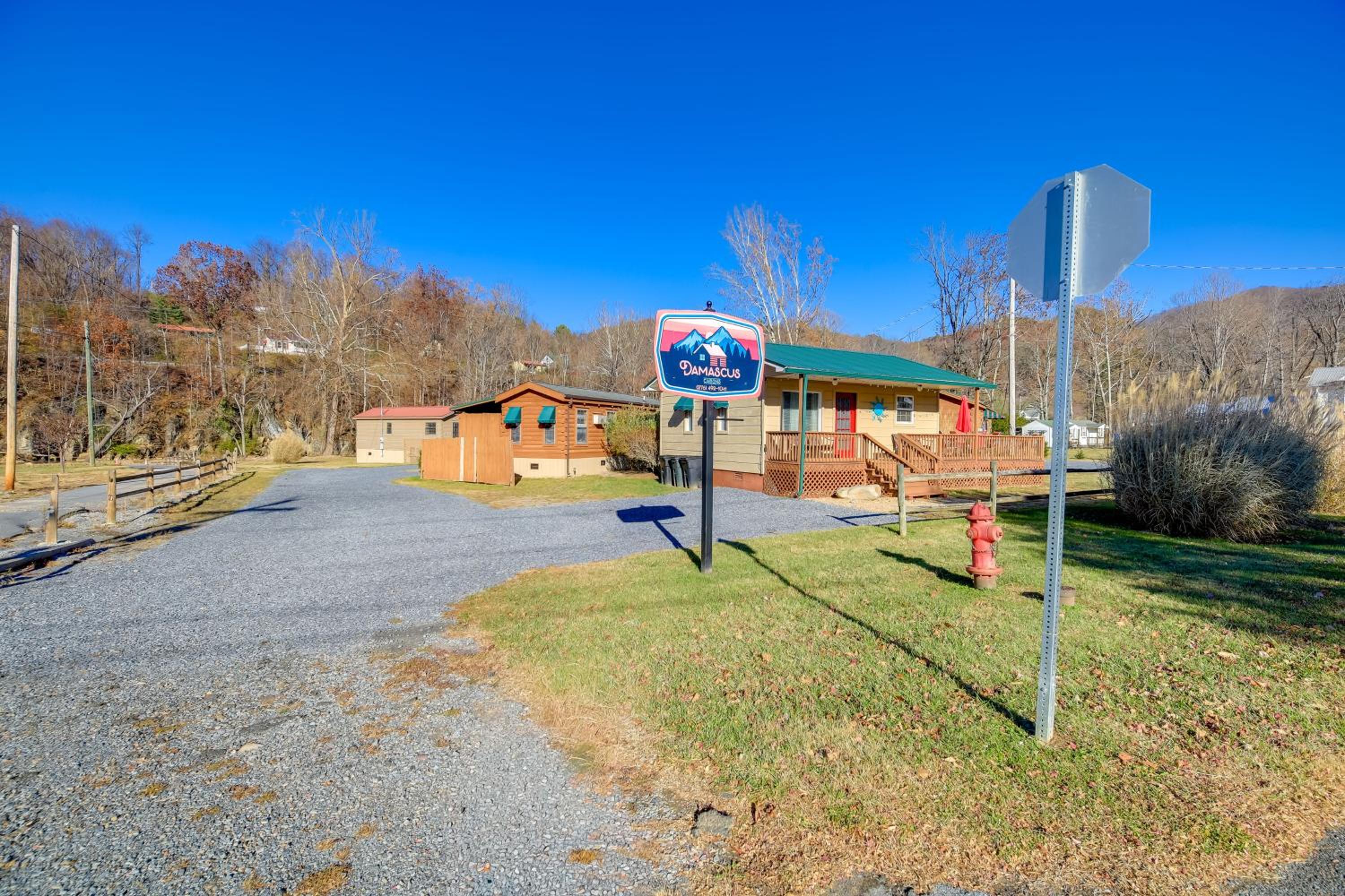 Walk to Dtwn Damascus Cabin with Creek Views!
