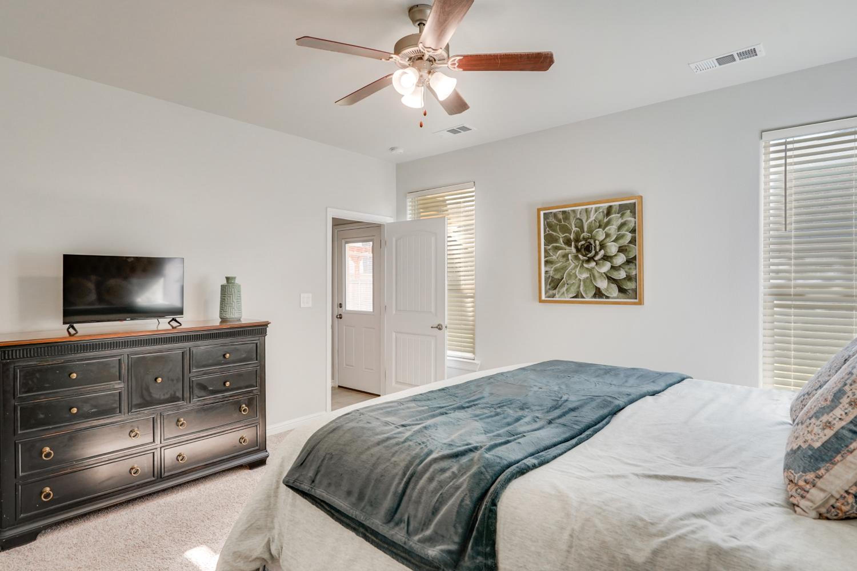 Close to Energy Giants! 3,300-Sq-Ft Midland Home