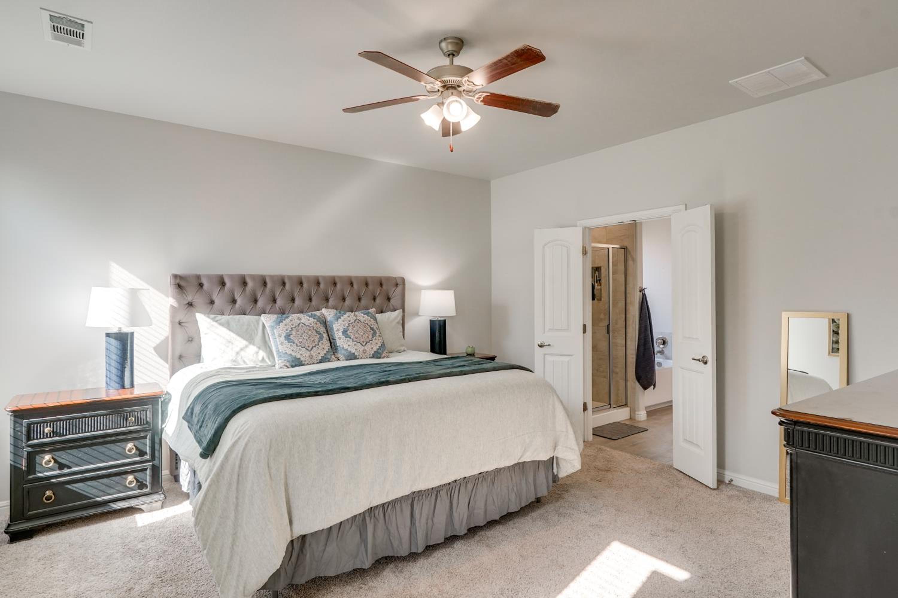 Close to Energy Giants! 3,300-Sq-Ft Midland Home