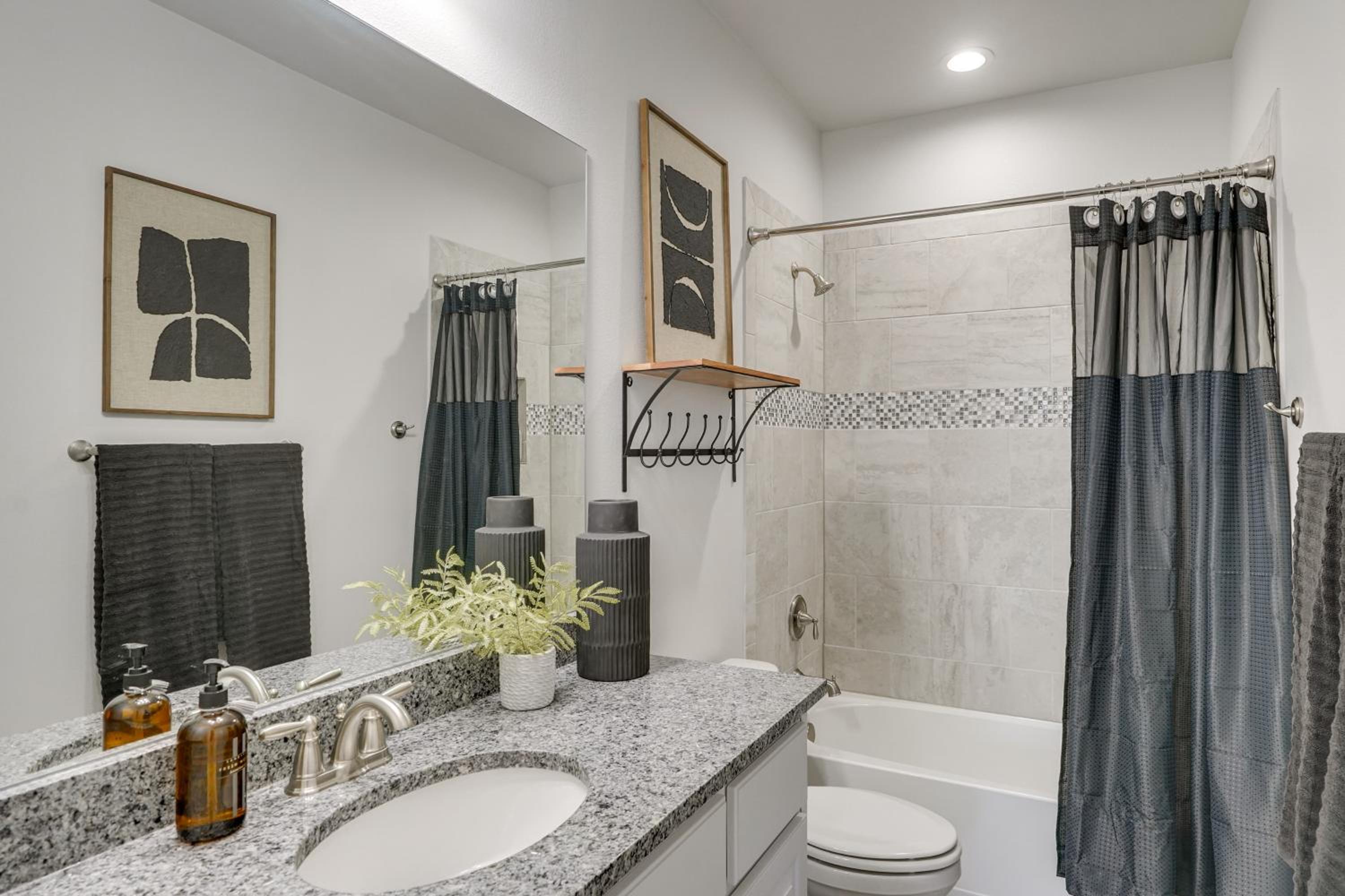 Close to Energy Giants! 3,300-Sq-Ft Midland Home