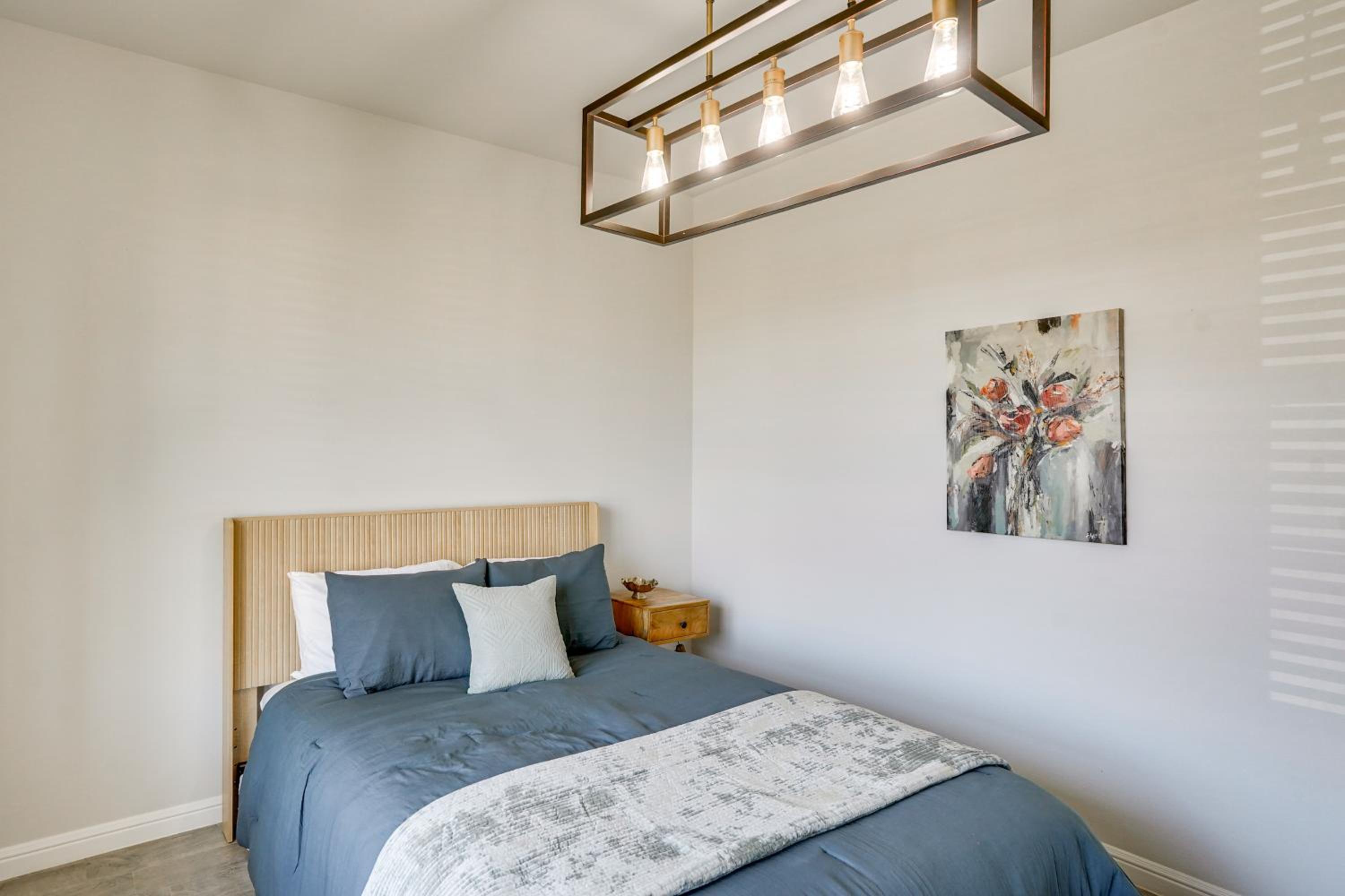 Close to Energy Giants! 3,300-Sq-Ft Midland Home