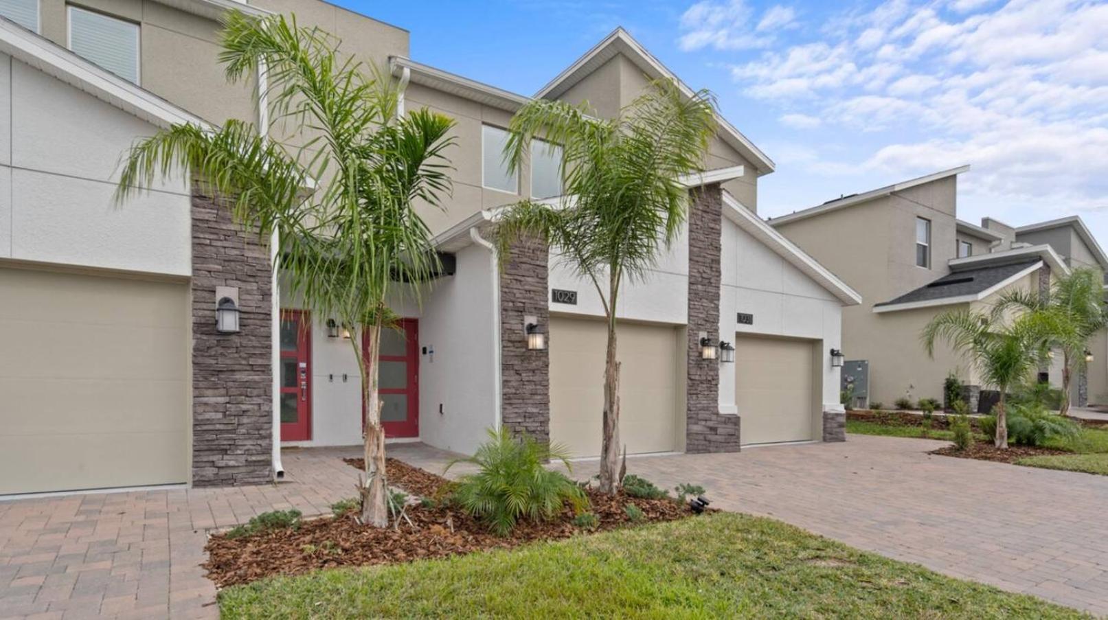ChampionsGate Family Escape Pools & Lazy River