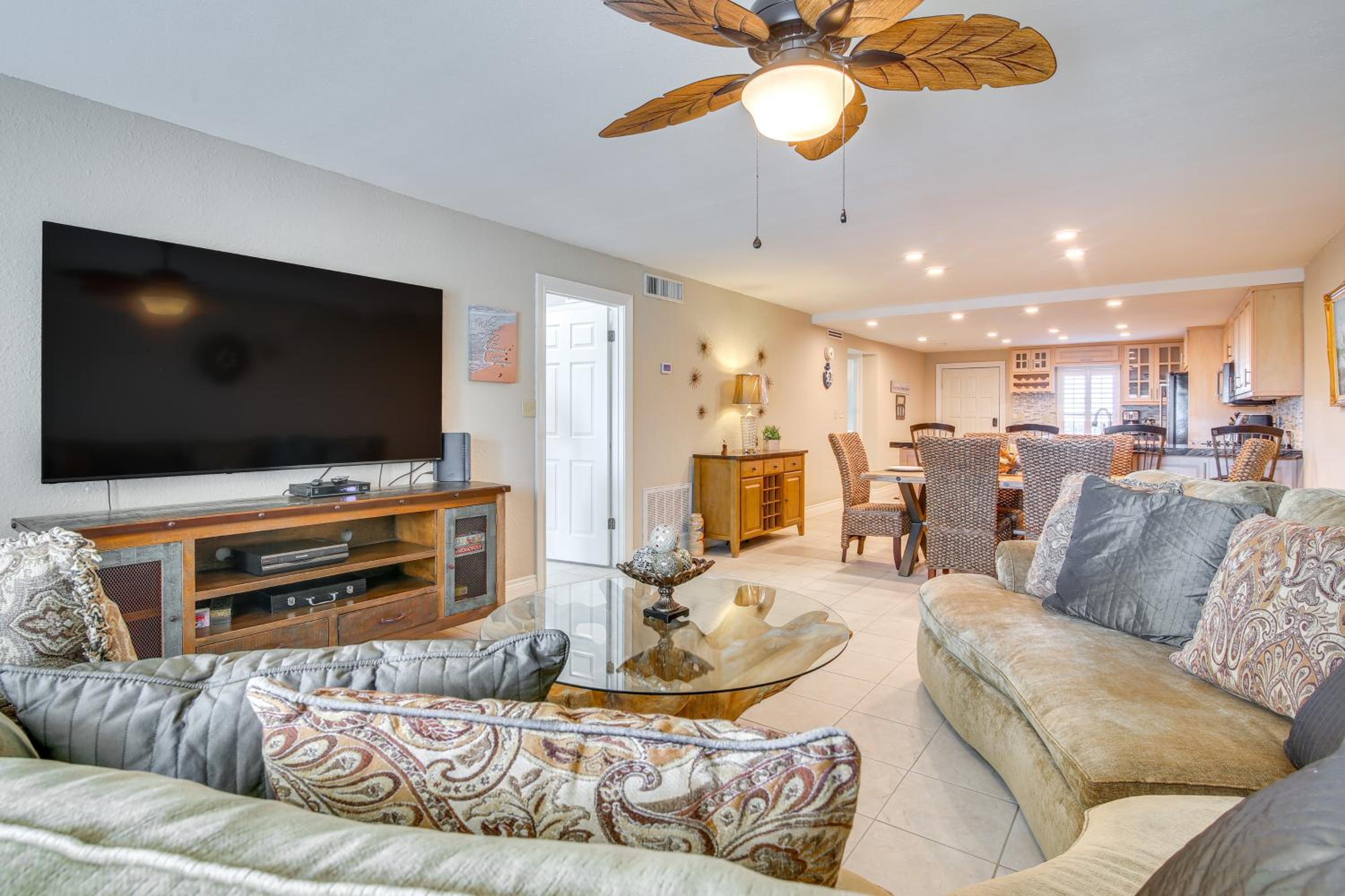 Steps to Sand Resort Escape on South Padre Island