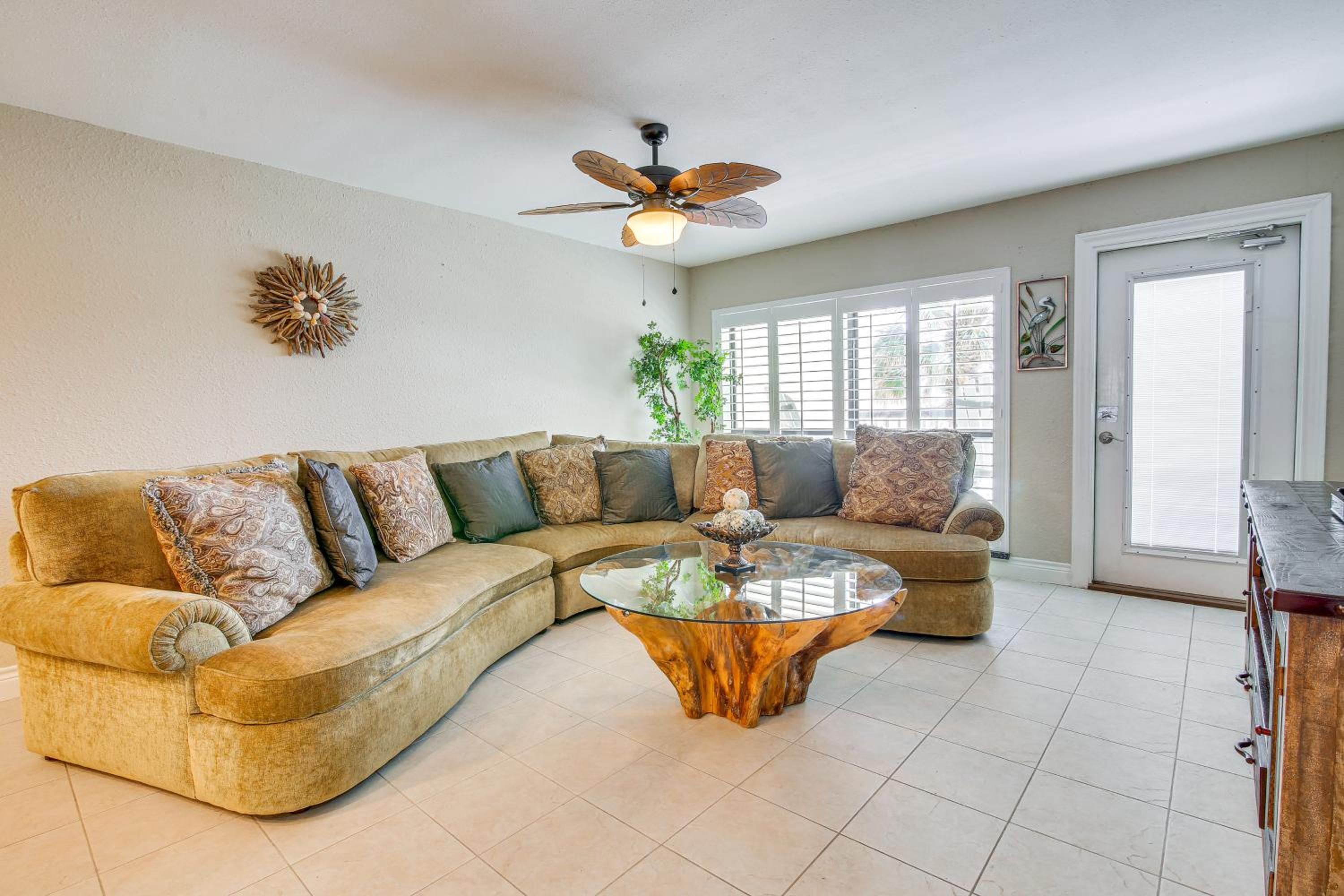 Steps to Sand Resort Escape on South Padre Island