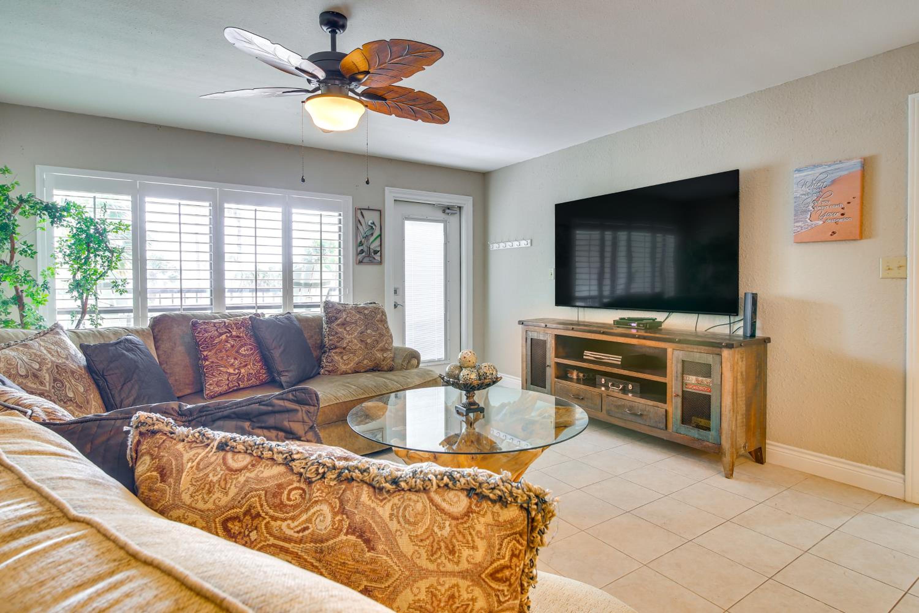 Steps to Sand Resort Escape on South Padre Island