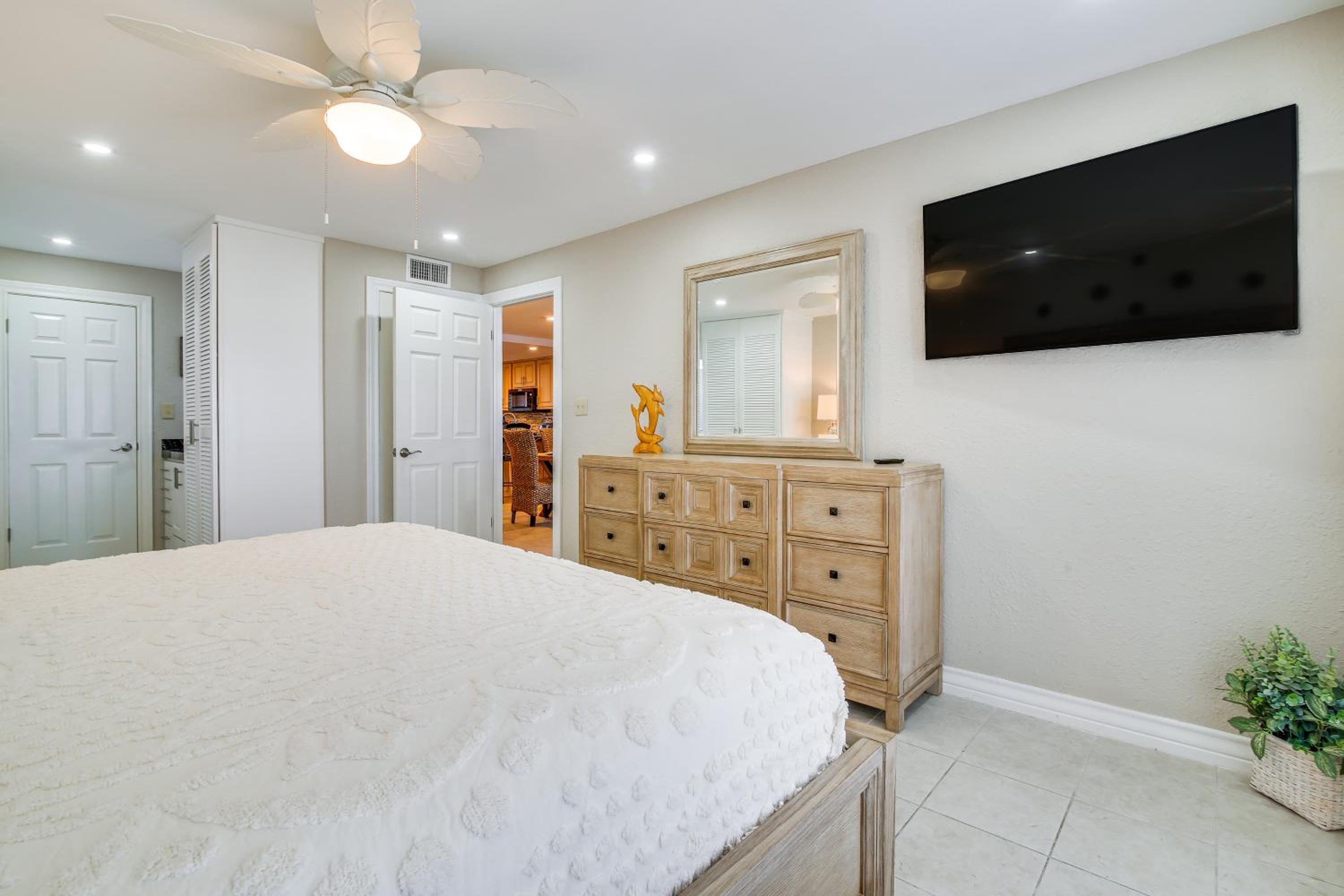 Steps to Sand Resort Escape on South Padre Island