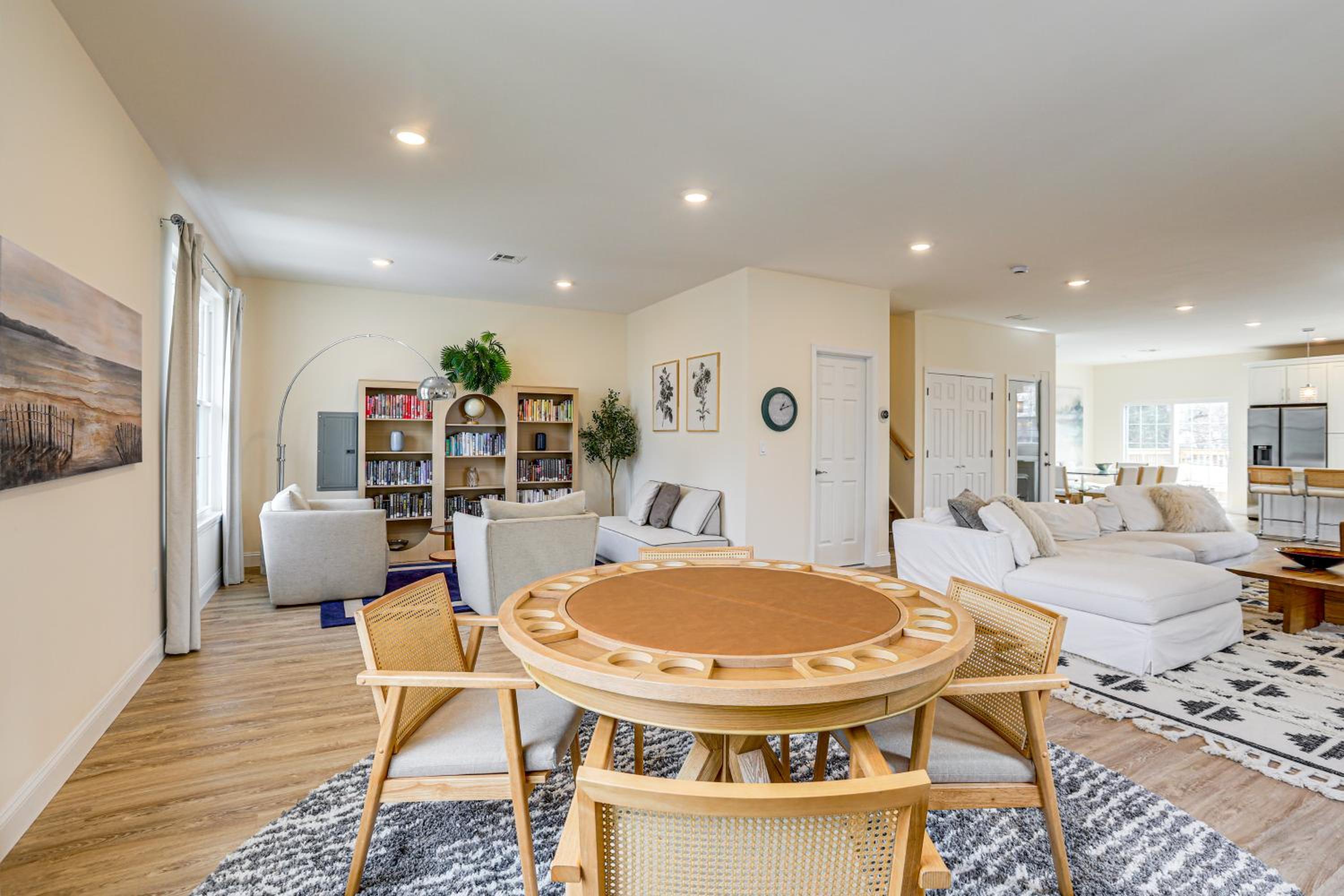 Walk to Keansburg Beach! Family Home with Pool
