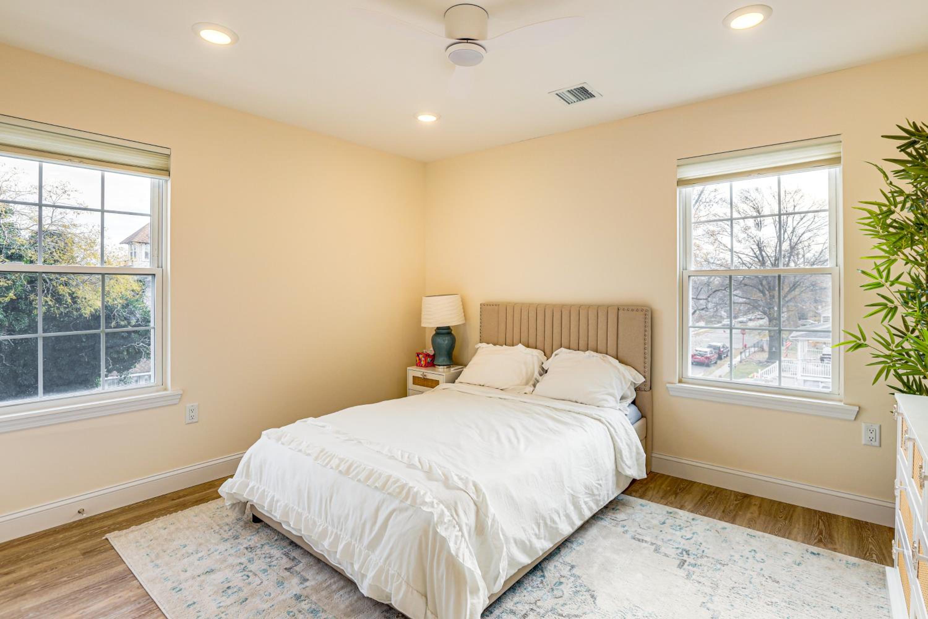 Walk to Keansburg Beach! Family Home with Pool
