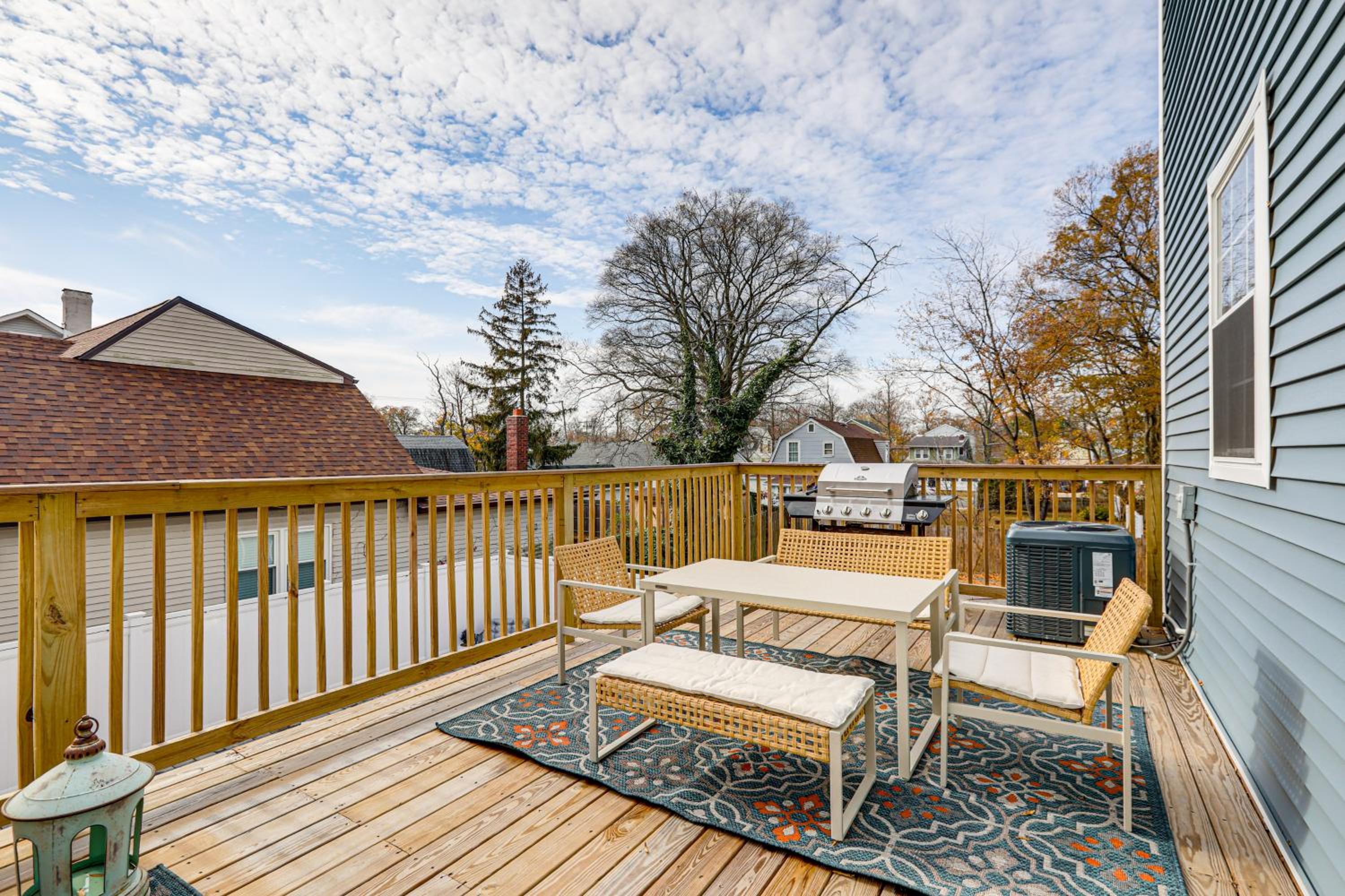 Walk to Keansburg Beach! Family Home with Pool