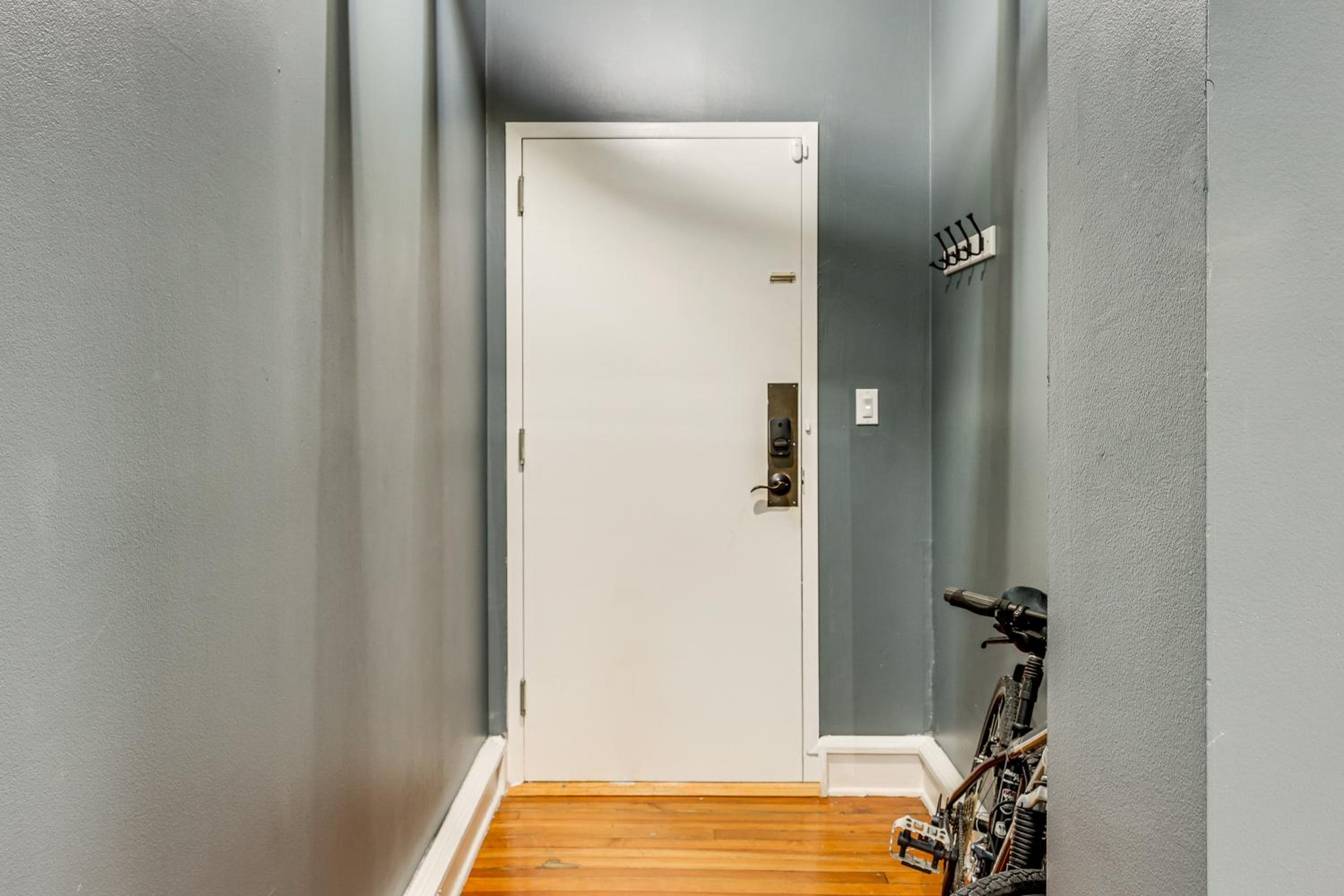 1 Mi to UAB Campus Stylish Central City Loft!
