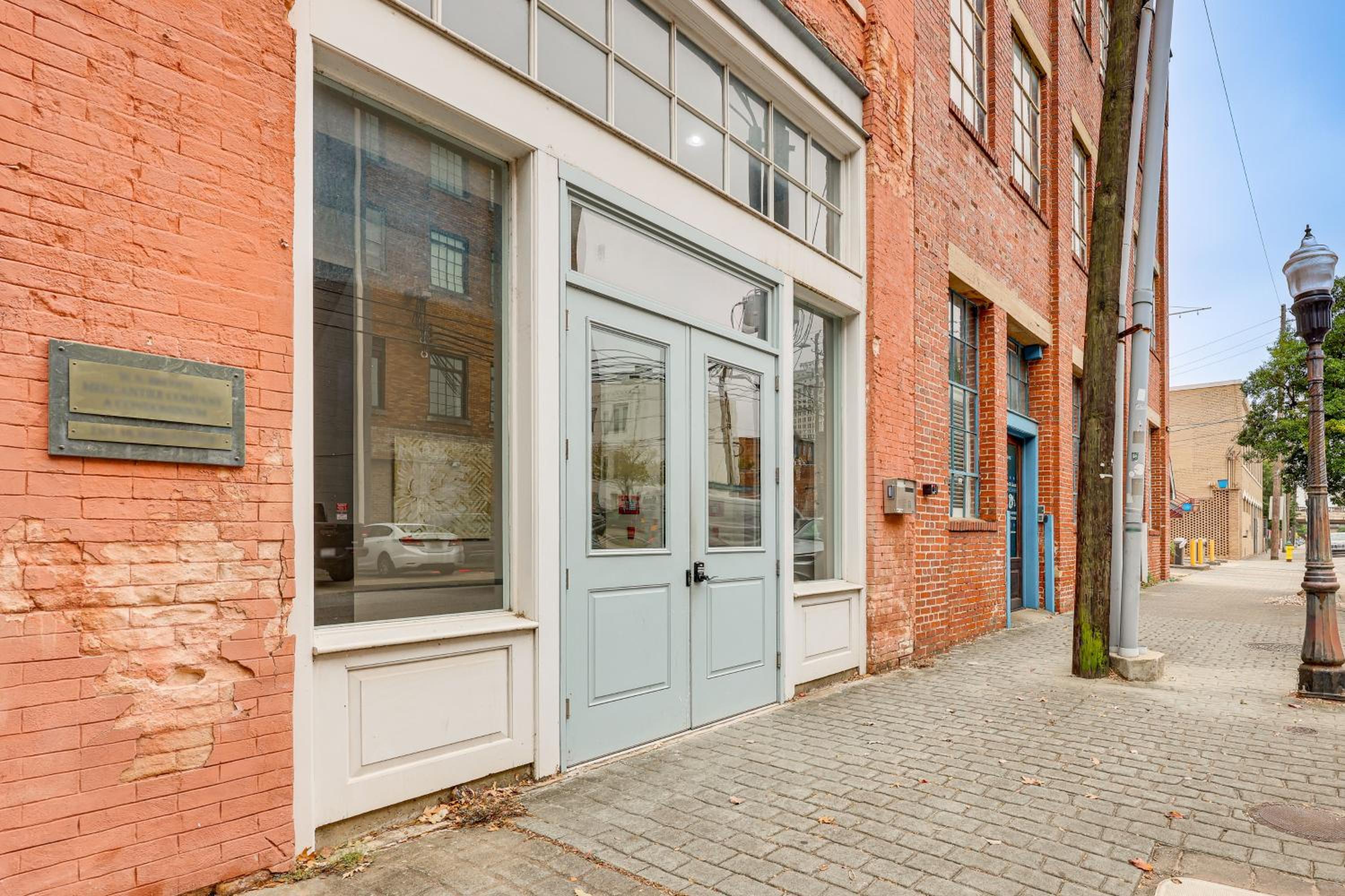 1 Mi to UAB Campus Stylish Central City Loft!