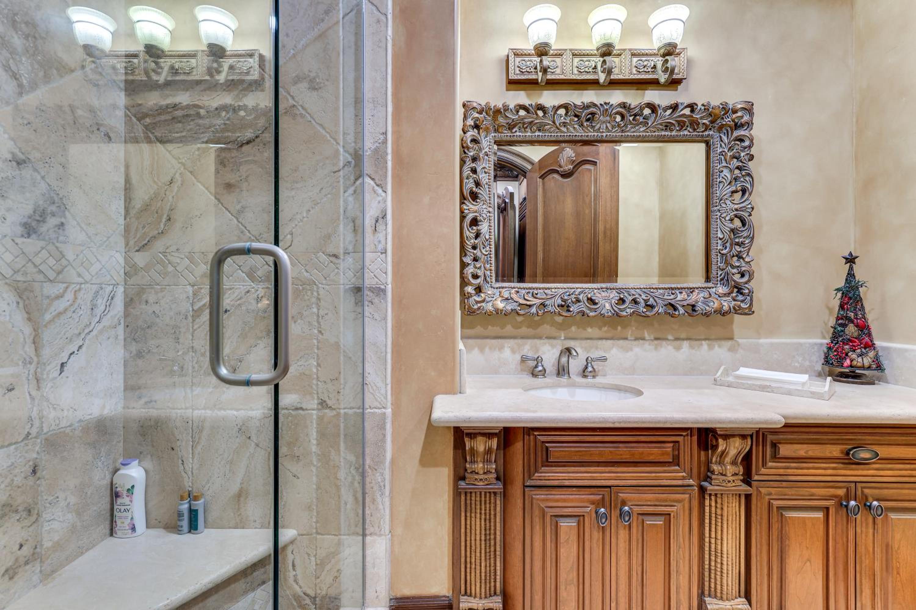 Grand 9,000-Sq-Ft Estate! Luxurious SoCal Getaway