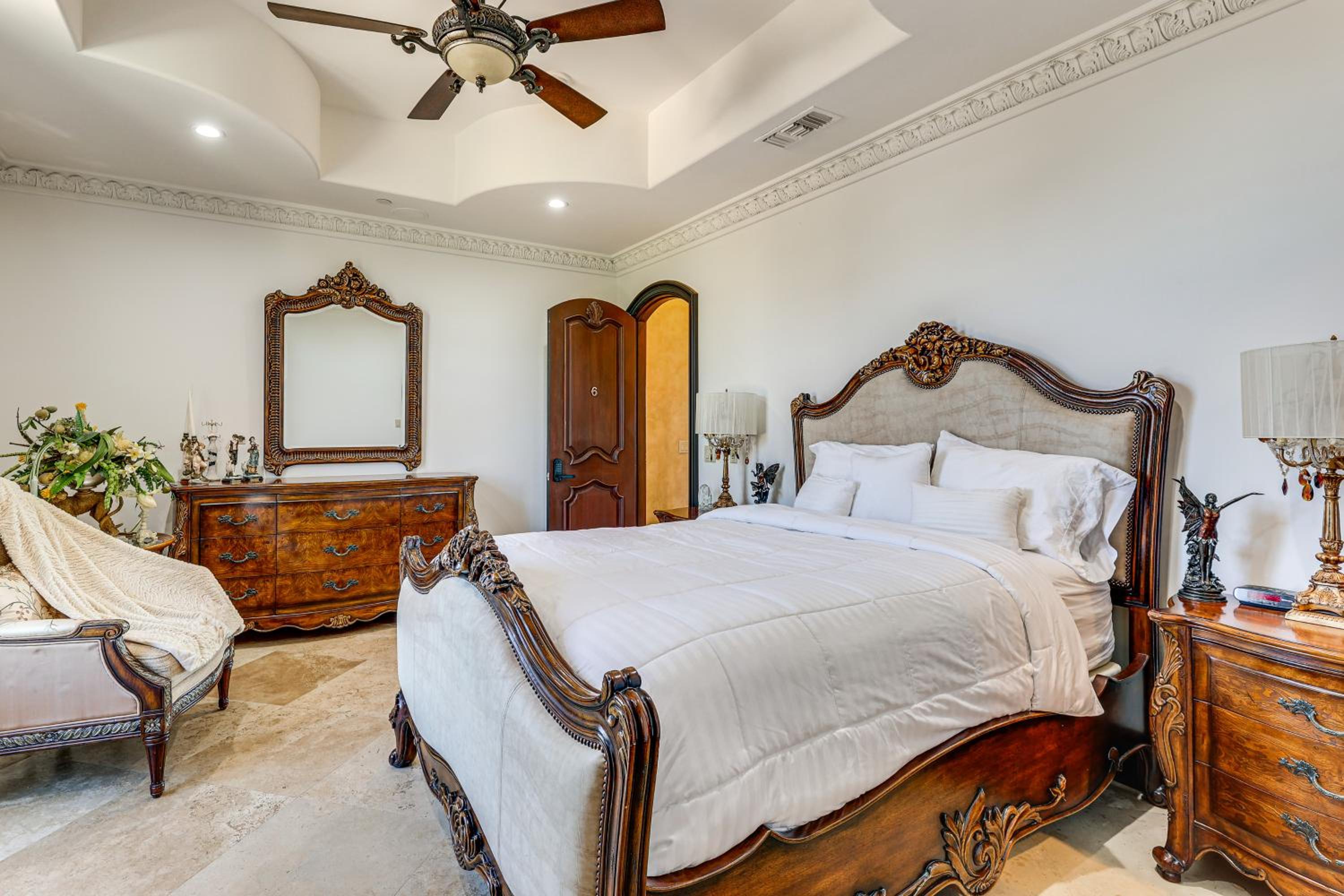 Grand 9,000-Sq-Ft Estate! Luxurious SoCal Getaway