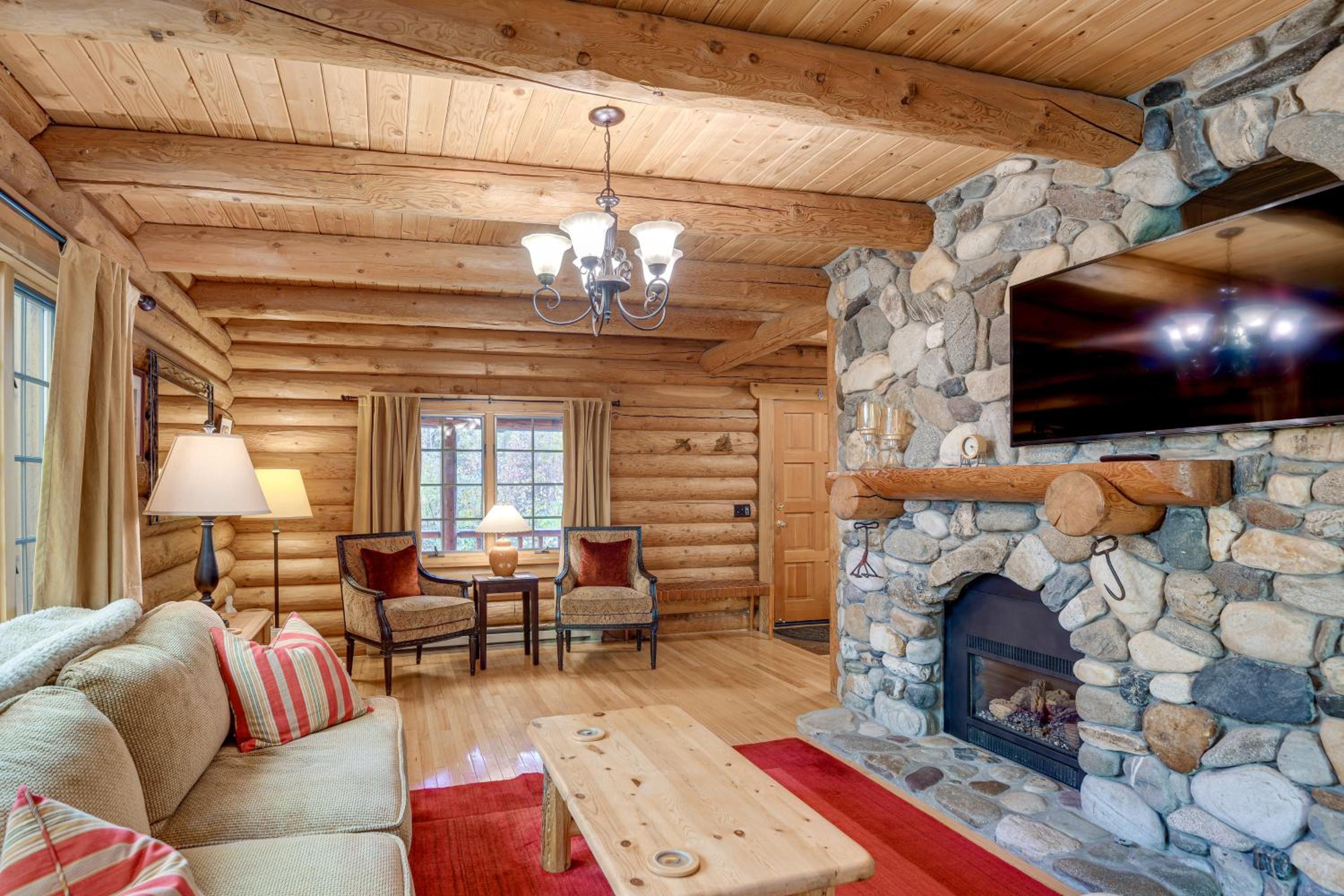 Along Big Wood River Hailey Family Cabin with Yard