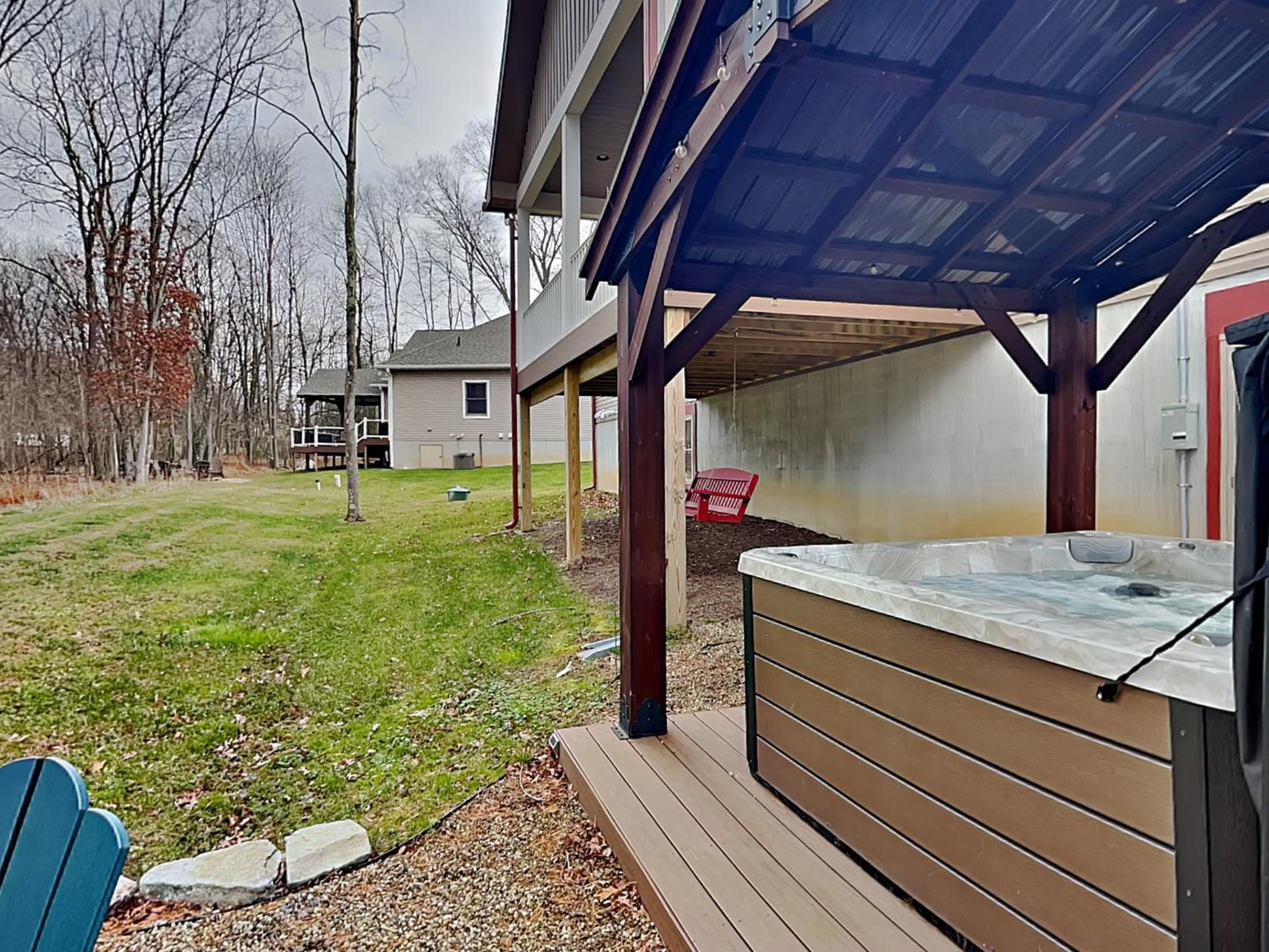 Buzzy Bee Lodge
