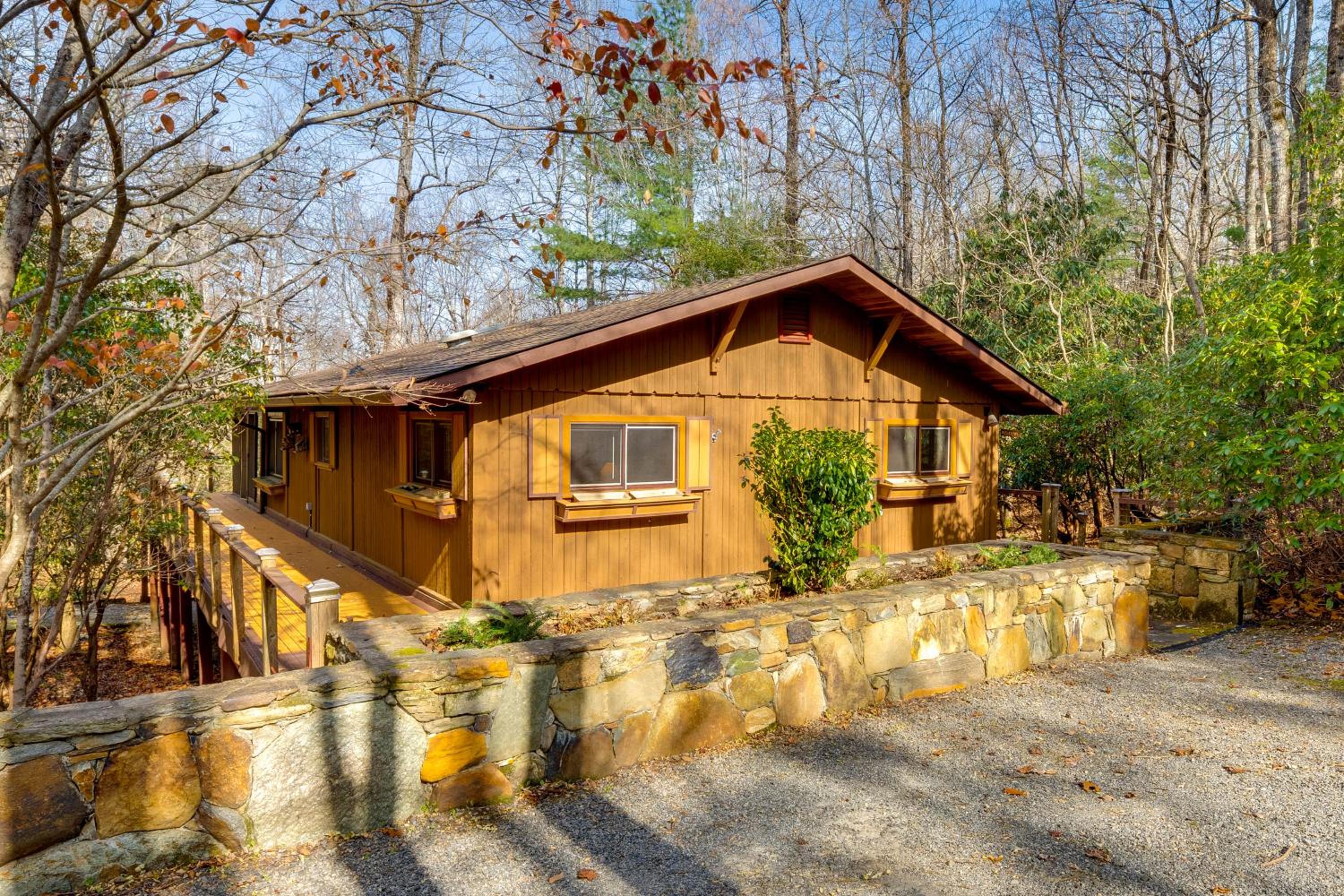 Blue Ridge Mtns Hikers Haven with On-Site Trails