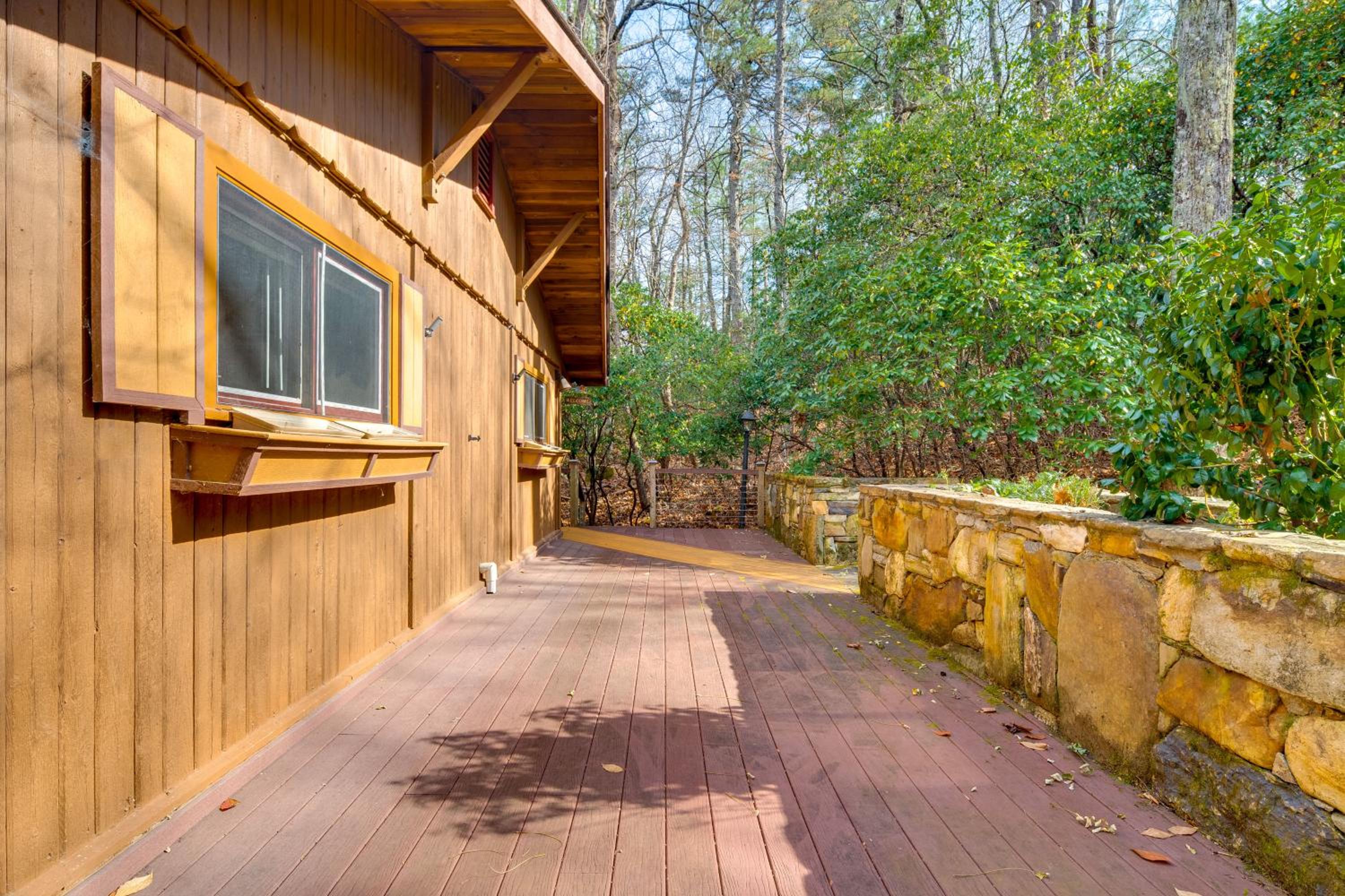Blue Ridge Mtns Hikers Haven with On-Site Trails