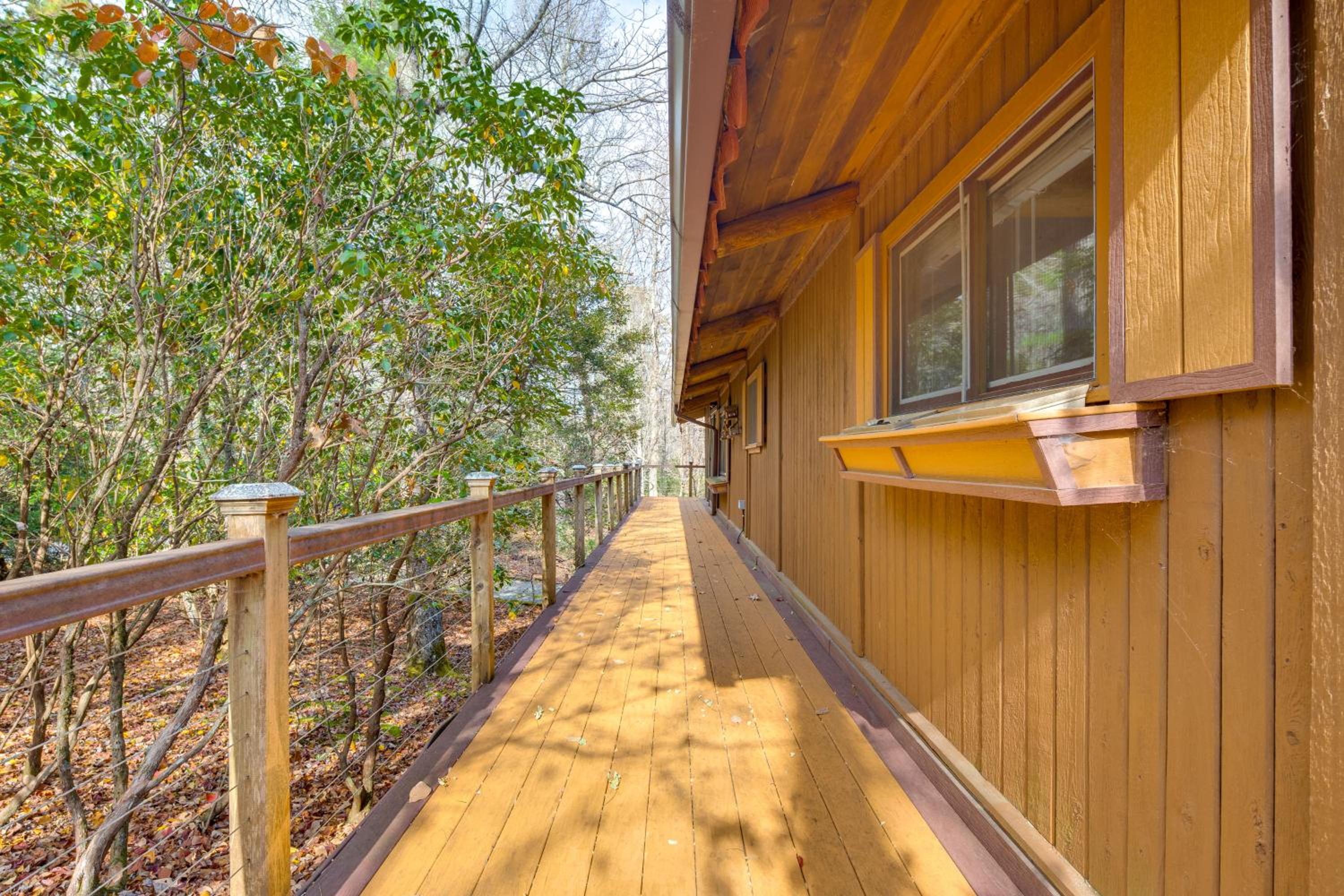 Blue Ridge Mtns Hikers Haven with On-Site Trails