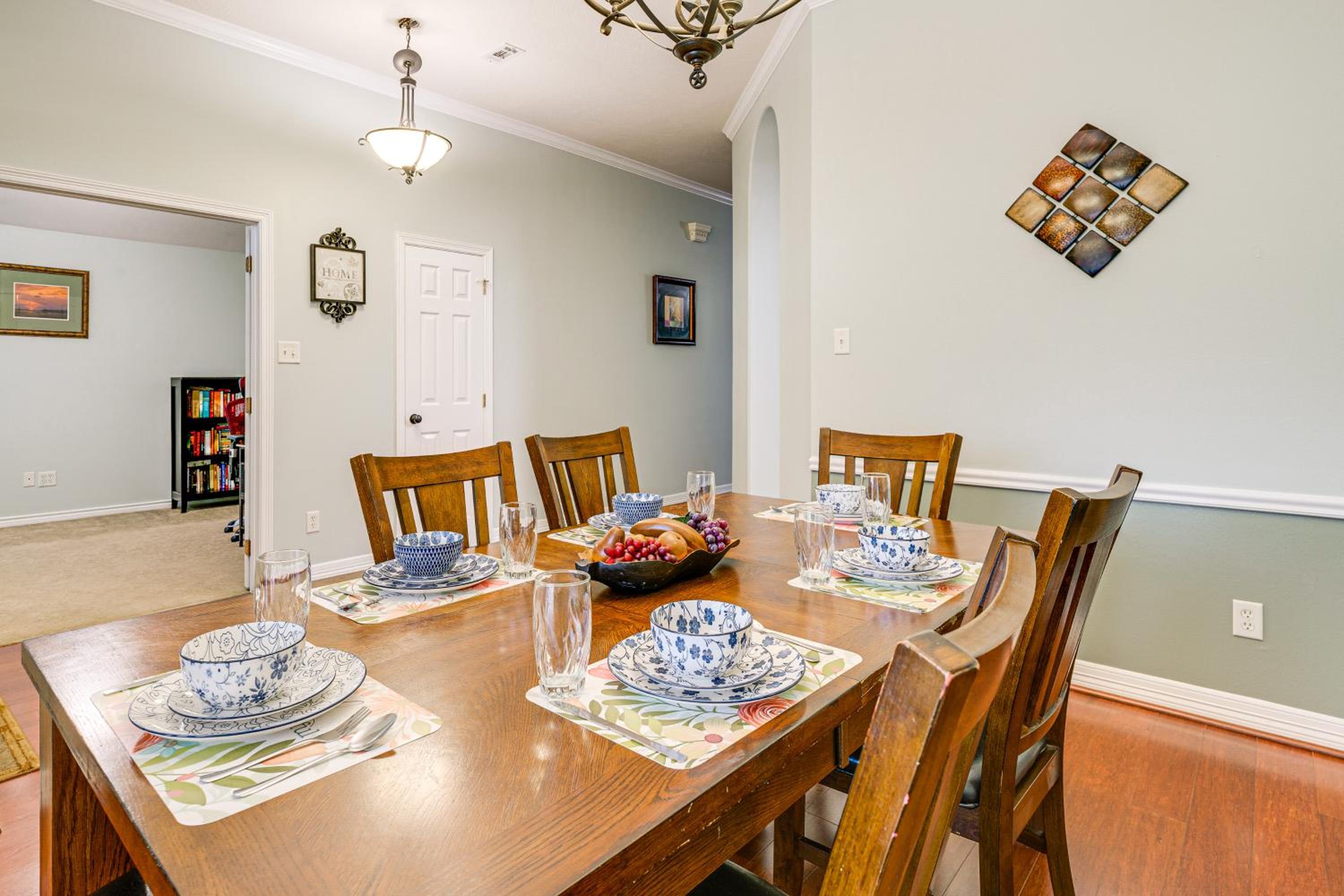 Gateway to Aggieland! College Station Family Home