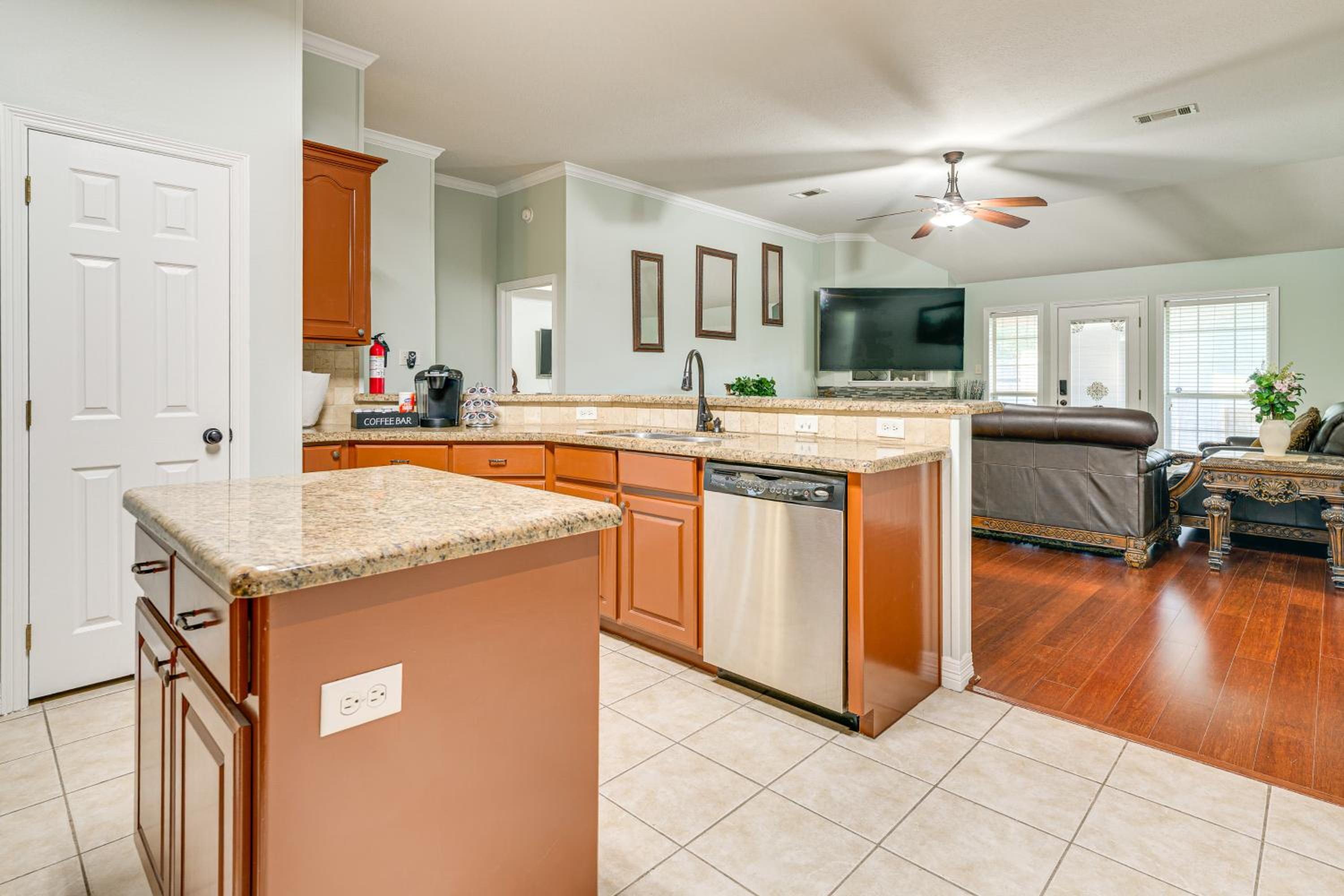 Gateway to Aggieland! College Station Family Home