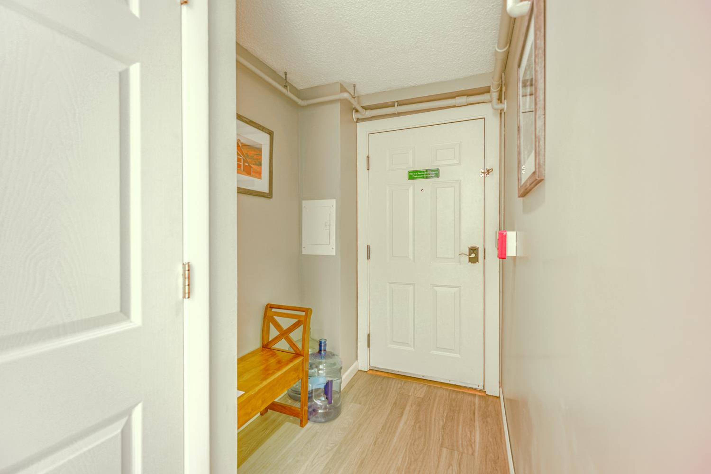 Walk to Ski Shuttle! Mountainside Resort Condo