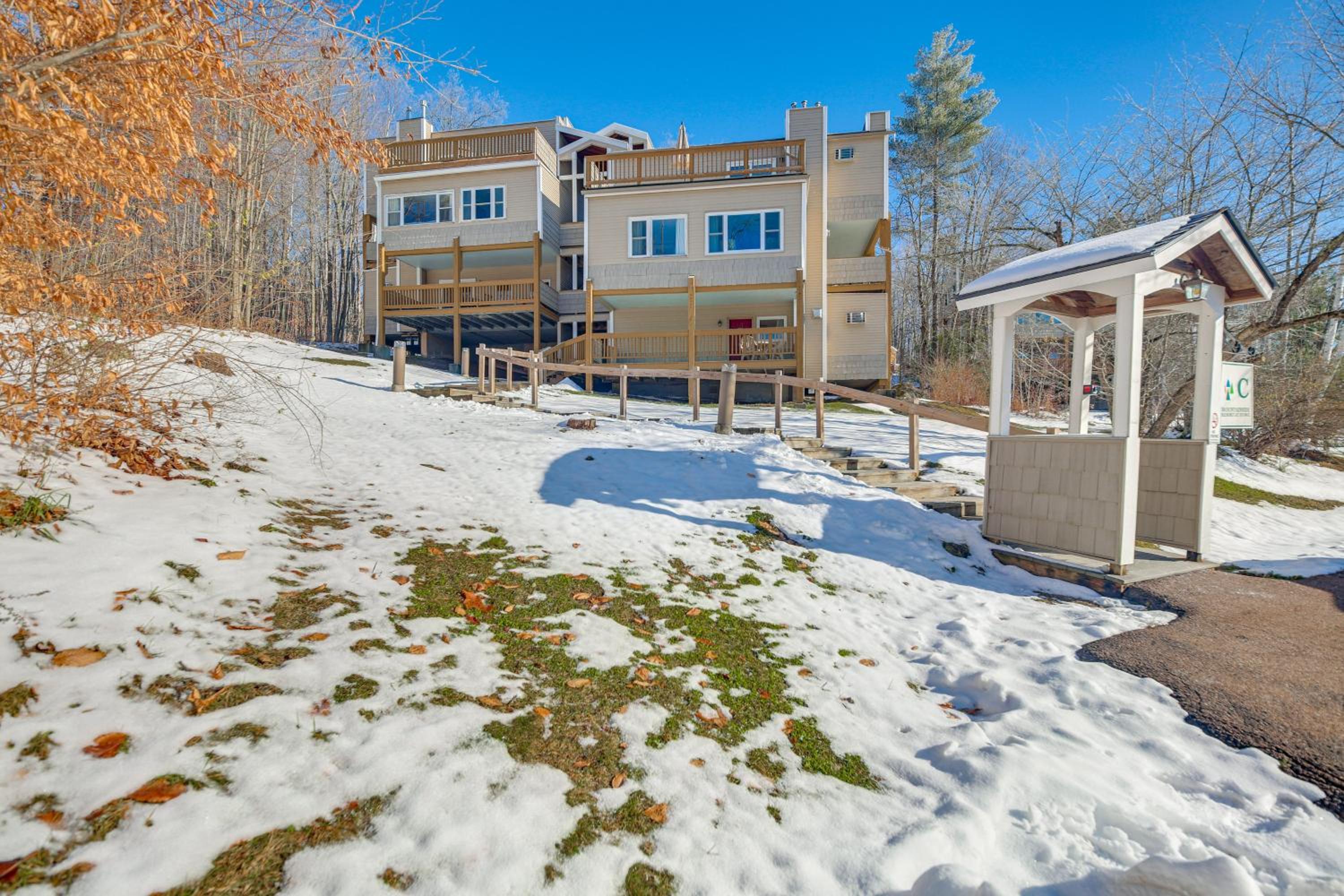 Walk to Ski Shuttle! Mountainside Resort Condo