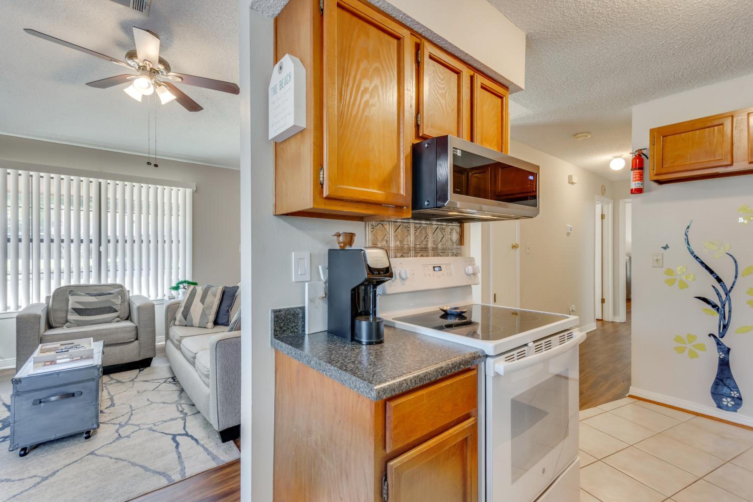 Pensacola Condo with Patio by Hospitals and Dining