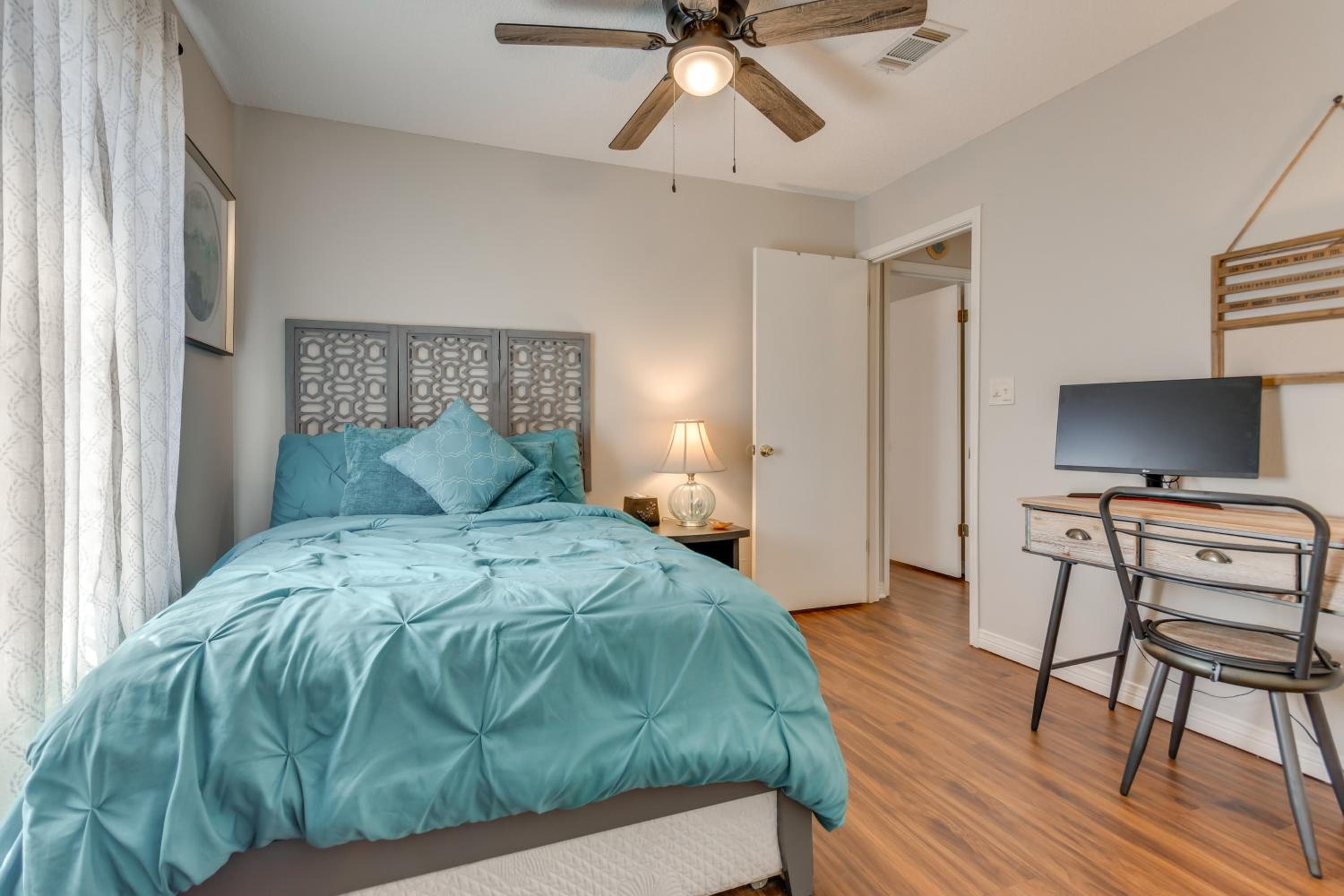 Pensacola Condo with Patio by Hospitals and Dining
