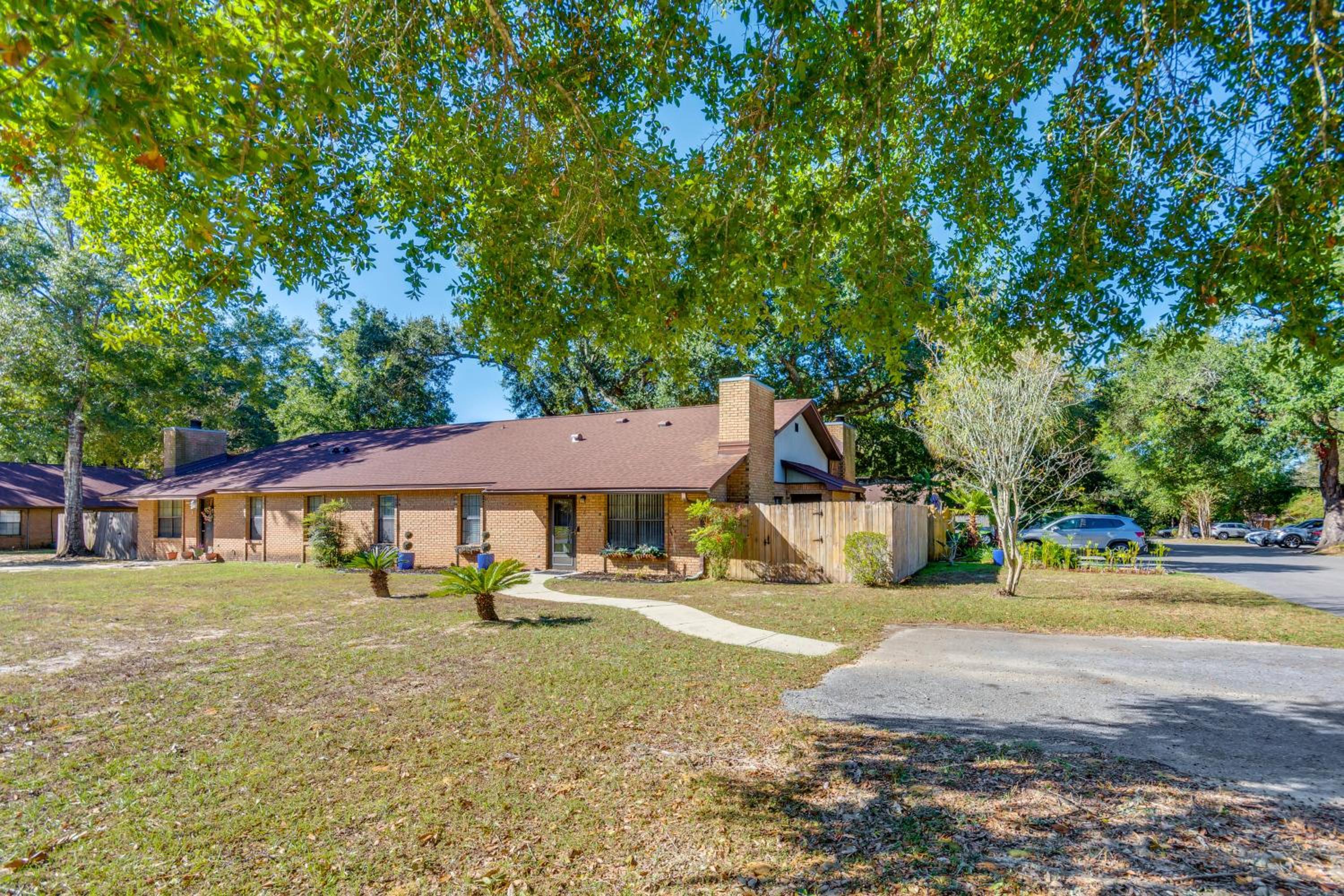 Pensacola Condo with Patio by Hospitals and Dining
